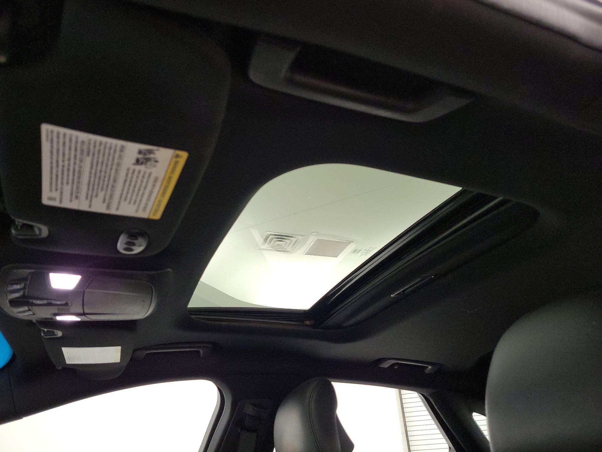 Thumbnail: 2017 Lincoln MKZ - 19