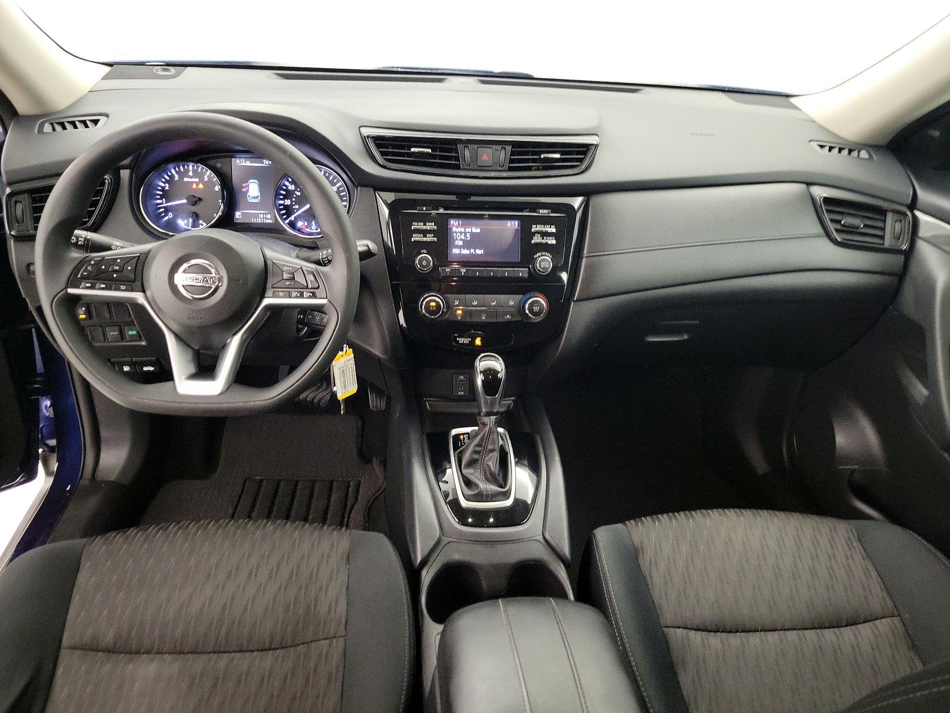 Thumbnail: 2017 Nissan Rogue - 9