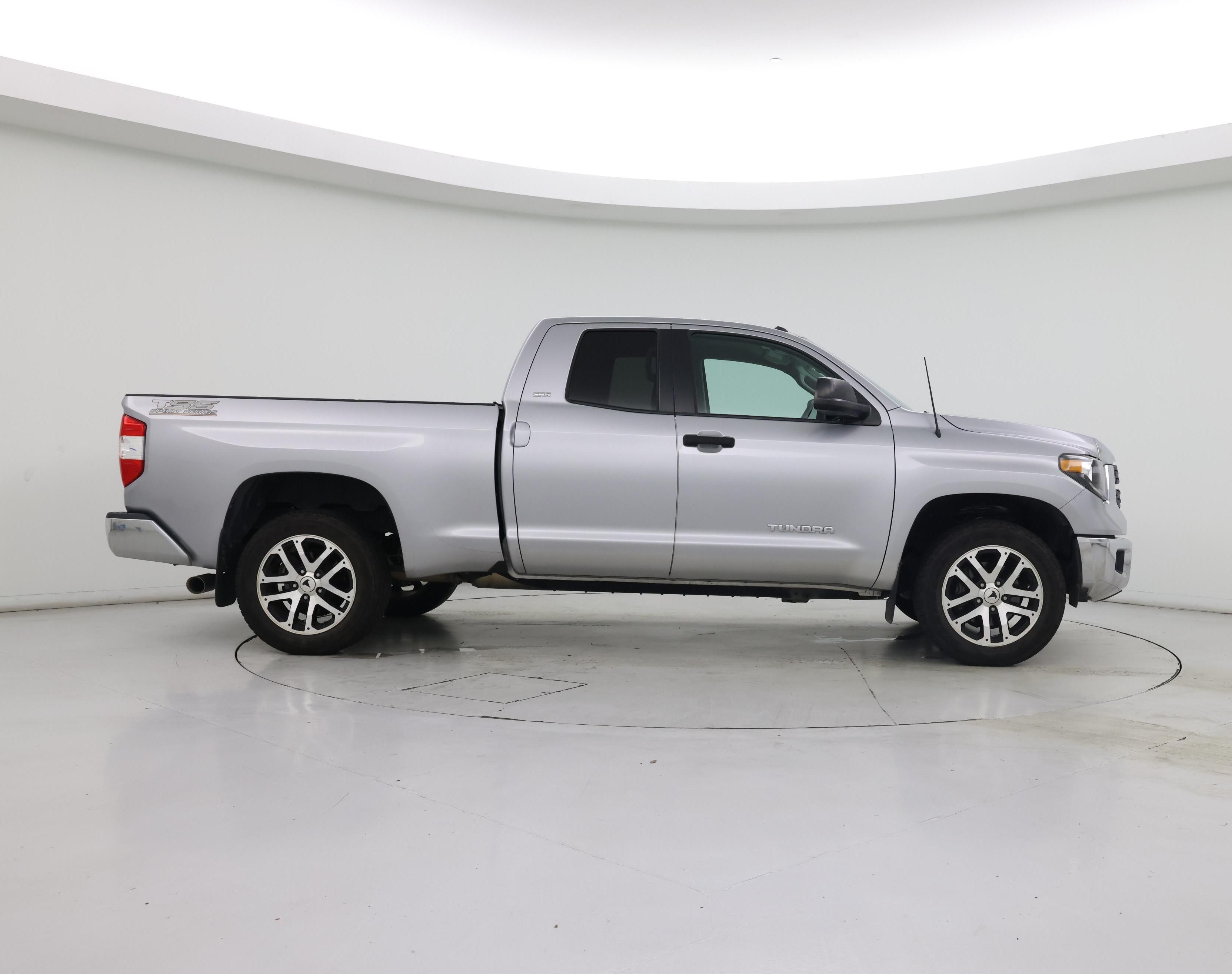 Thumbnail: 2018 Toyota Tundra - 7