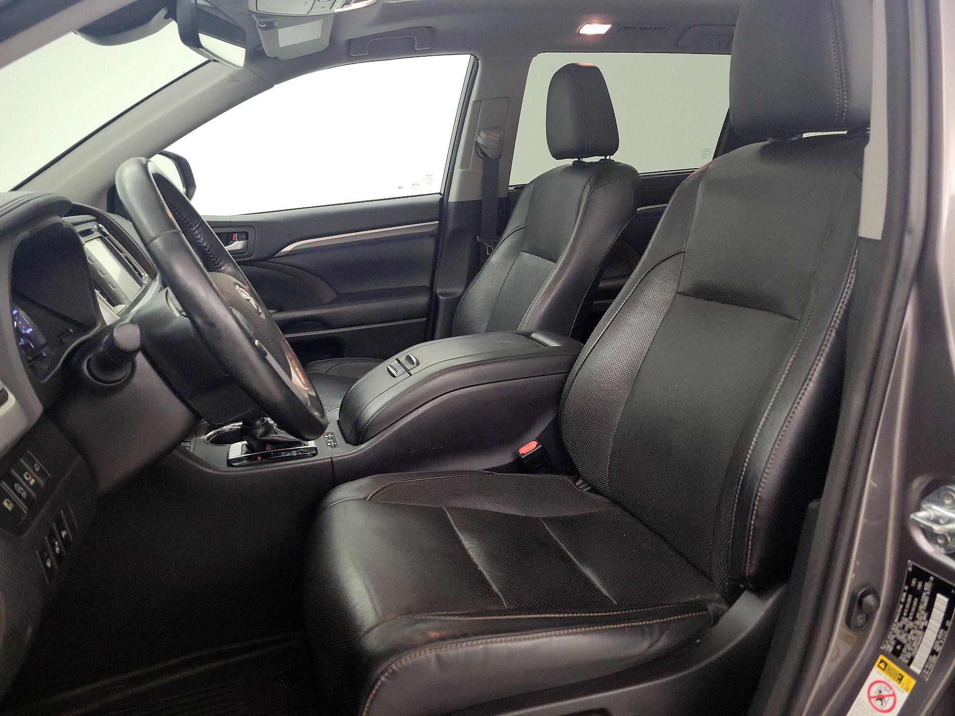 Thumbnail: 2017 Toyota Highlander - 11