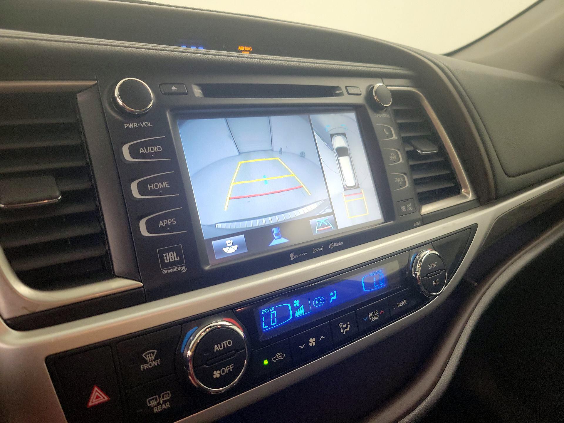 Thumbnail: 2017 Toyota Highlander - 15