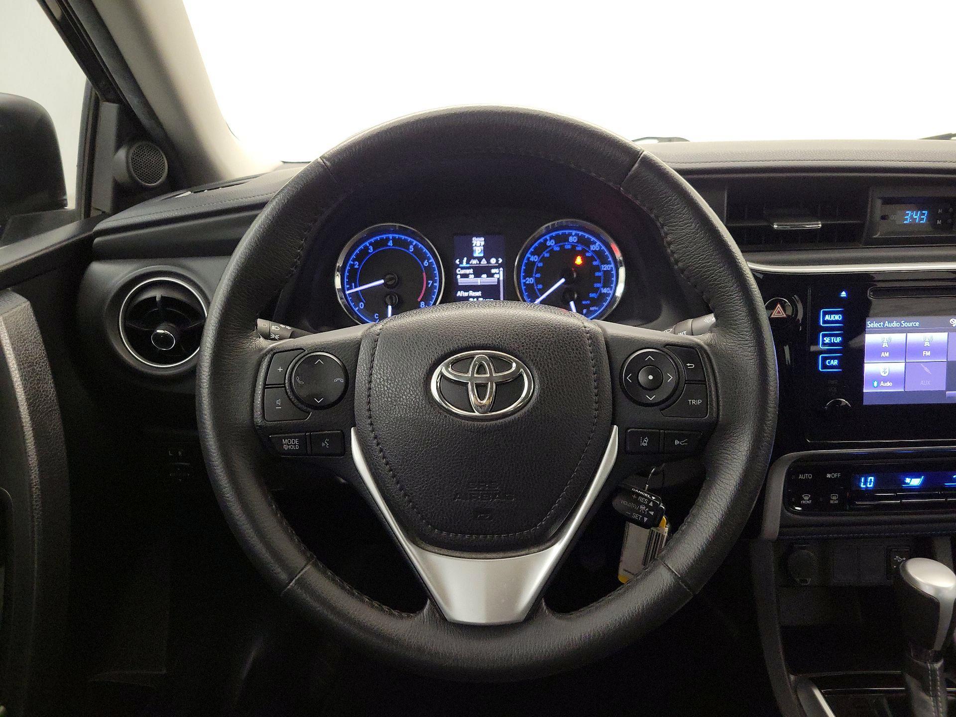 Thumbnail: 2018 Toyota Corolla - 10