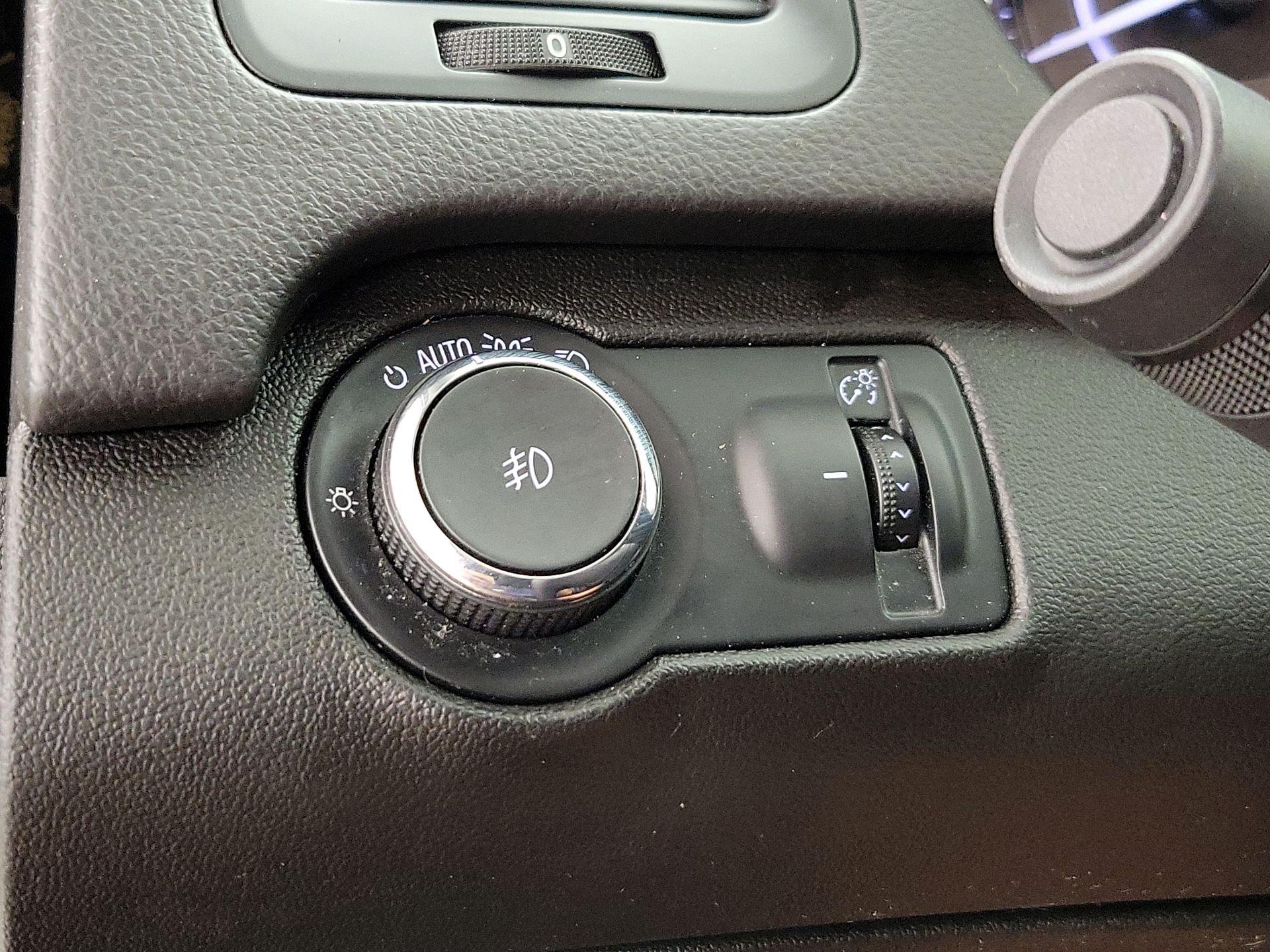 Thumbnail: 2017 Buick Regal - 13