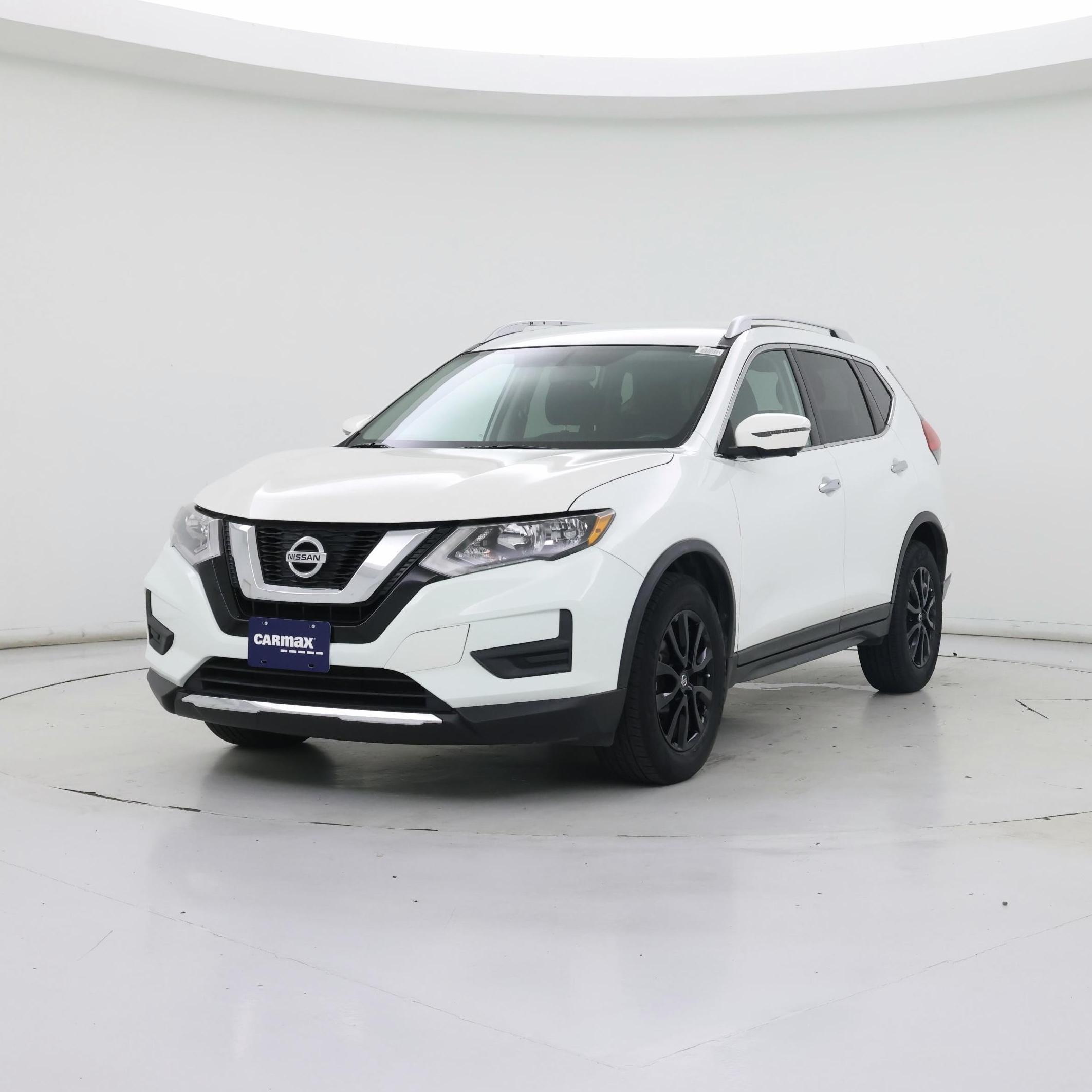 Thumbnail: 2017 Nissan Rogue - 4