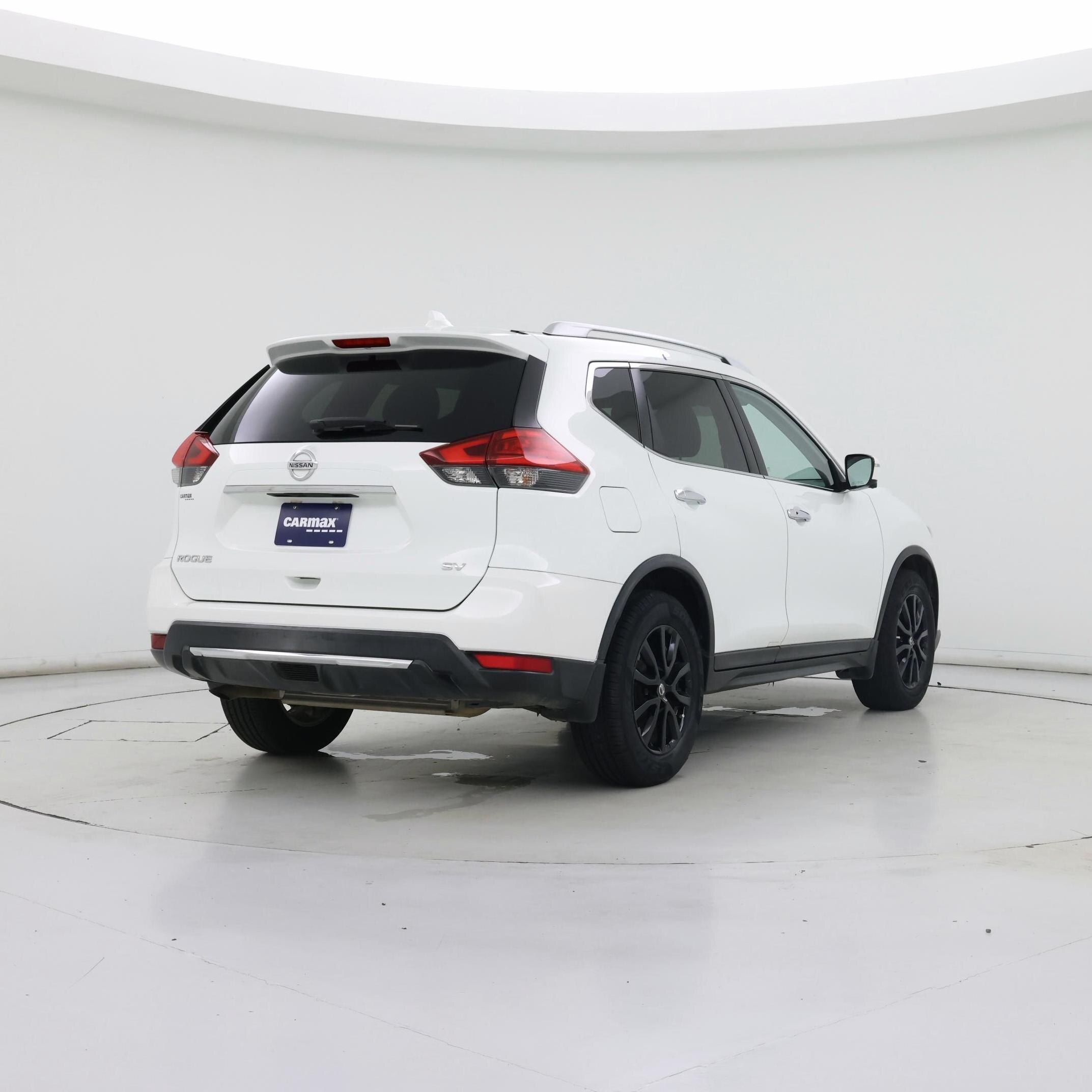 Thumbnail: 2017 Nissan Rogue - 8