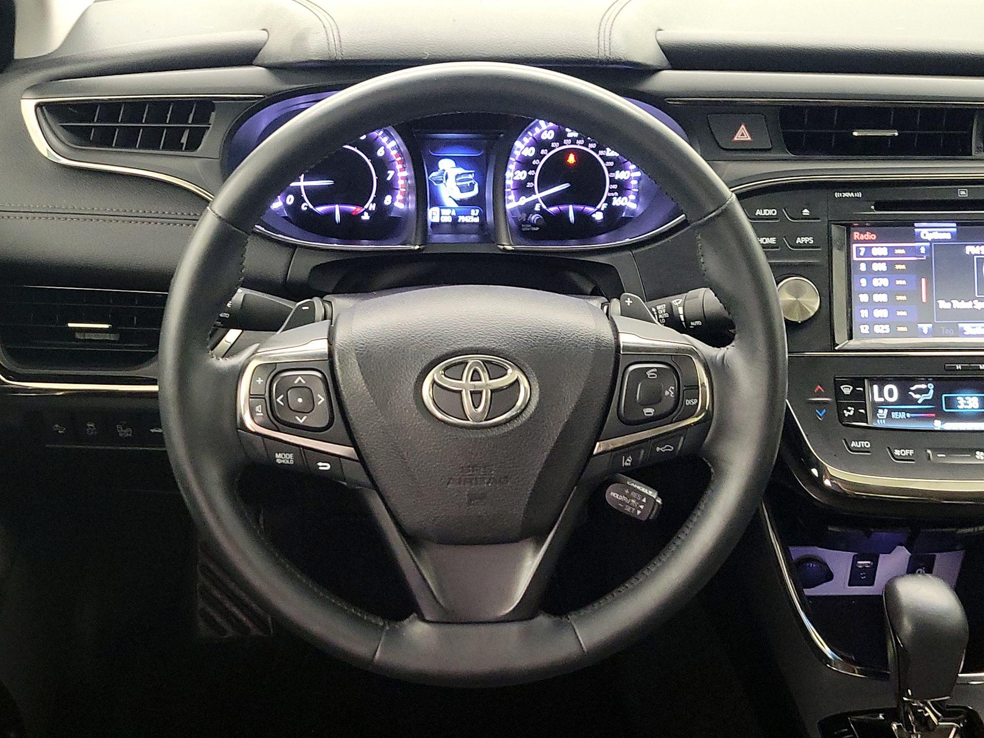 Thumbnail: 2017 Toyota Avalon - 10