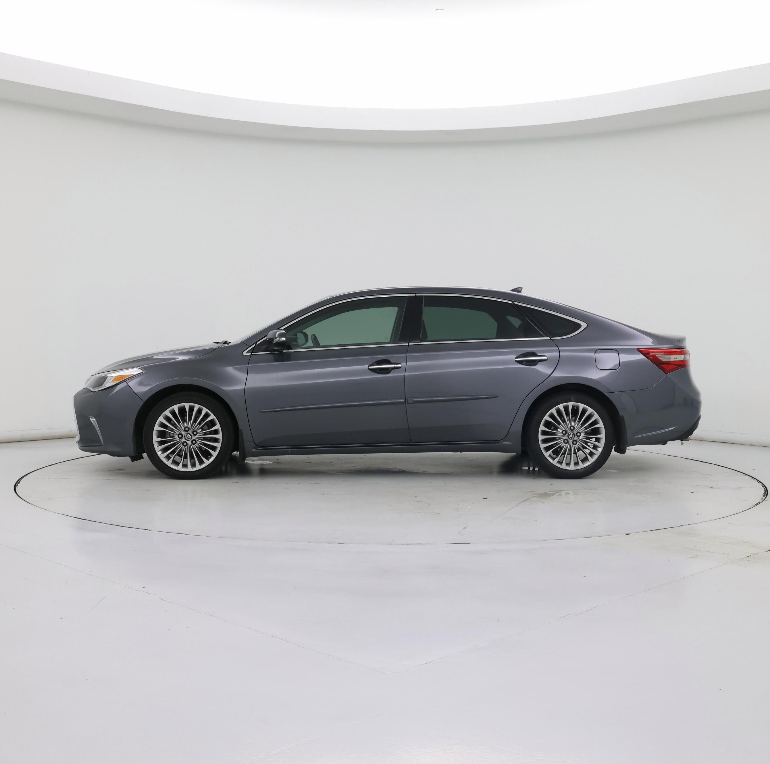 Thumbnail: 2017 Toyota Avalon - 3