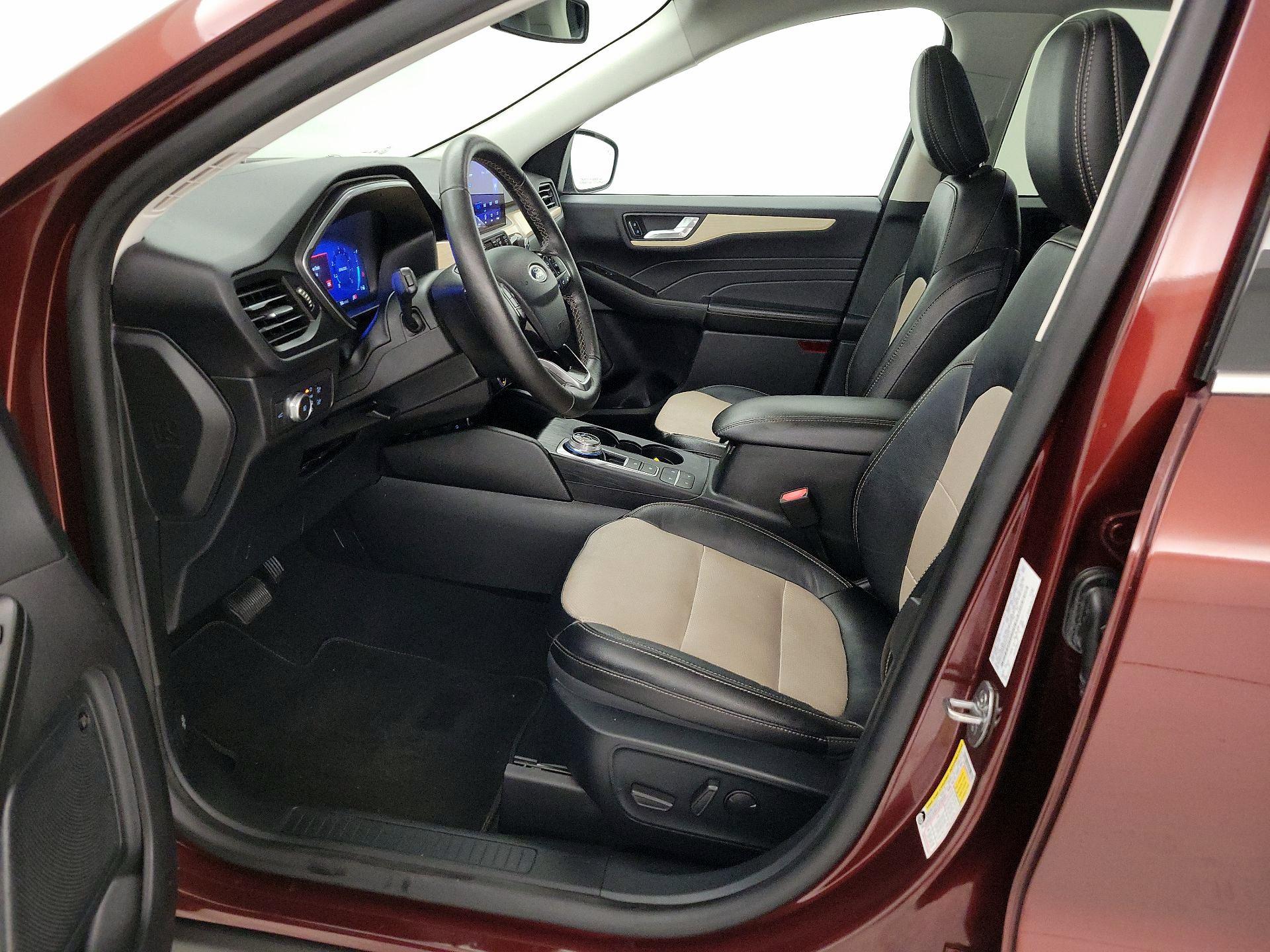 Thumbnail: 2021 Ford Escape - 11