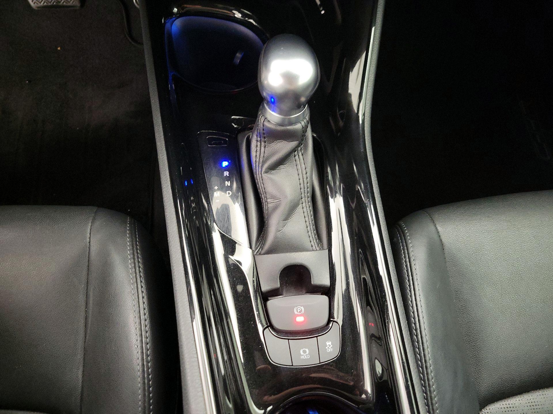 Thumbnail: 2019 Toyota C-HR - 18