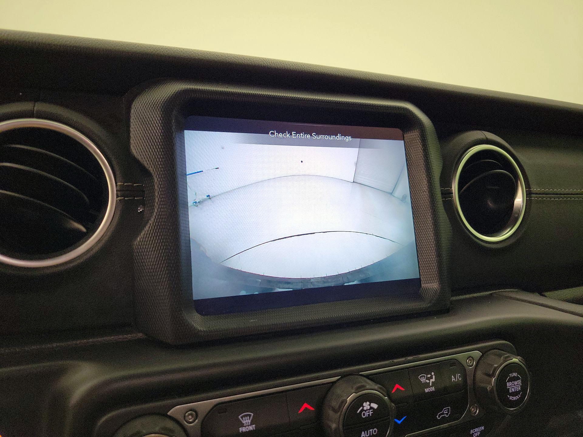 Thumbnail: 2021 Jeep Wrangler - 14