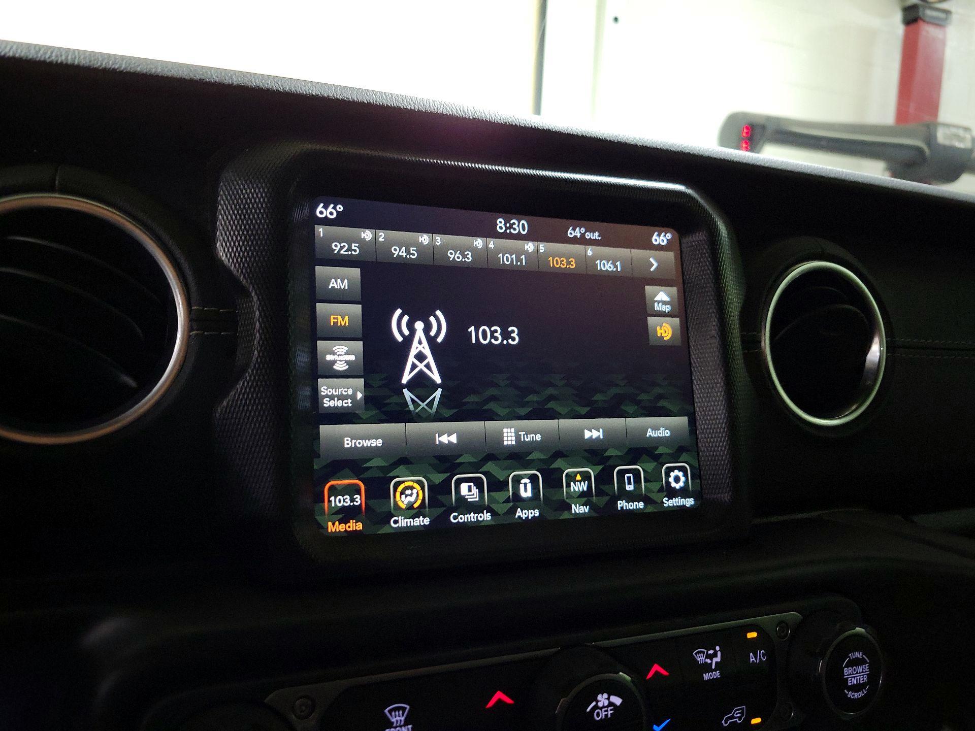 Thumbnail: 2021 Jeep Wrangler - 15