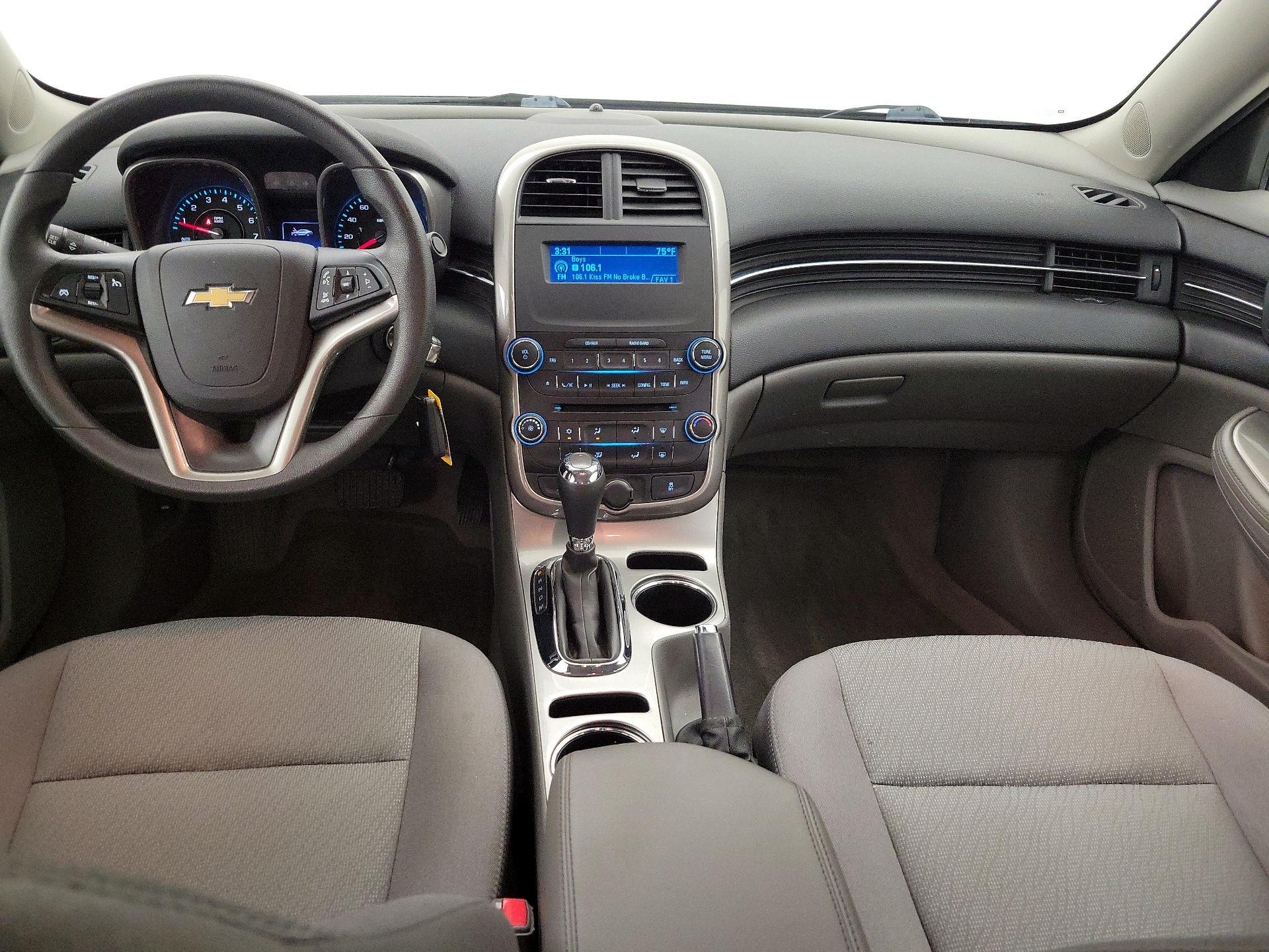 Thumbnail: 2015 Chevrolet Malibu - 9