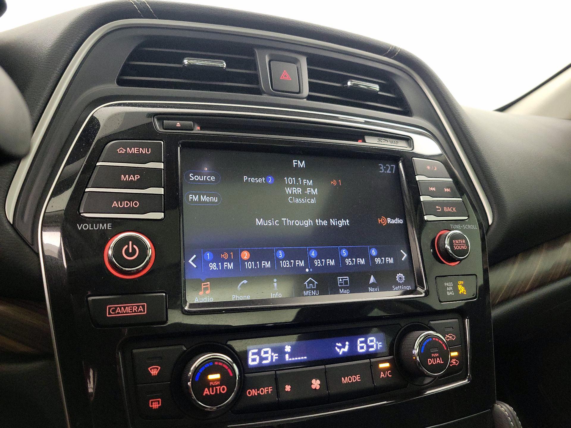 Thumbnail: 2016 Nissan Maxima - 16