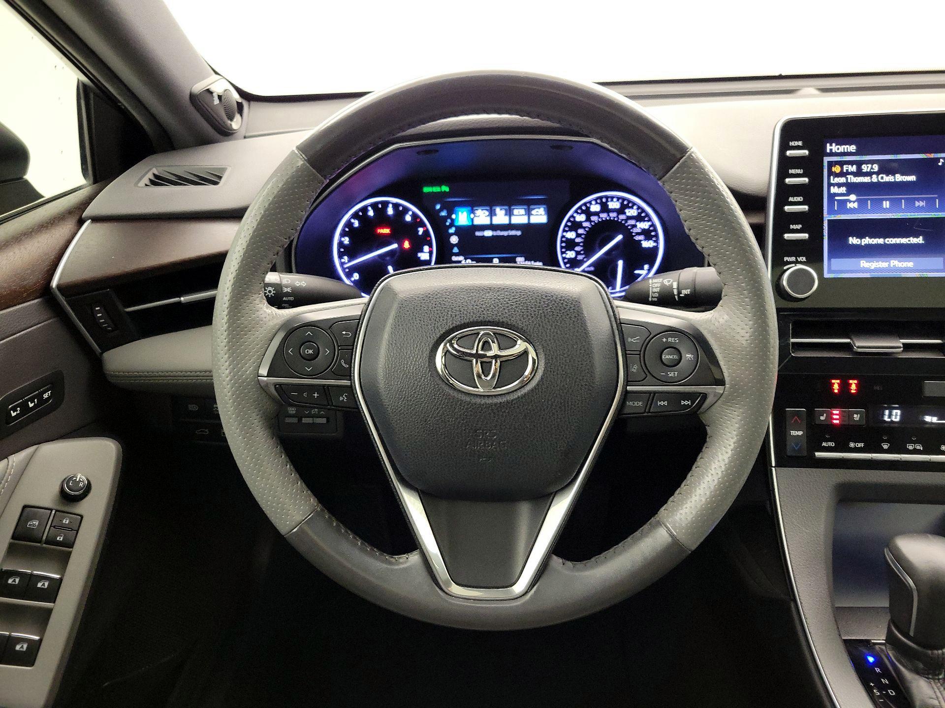 Thumbnail: 2019 Toyota Avalon - 10