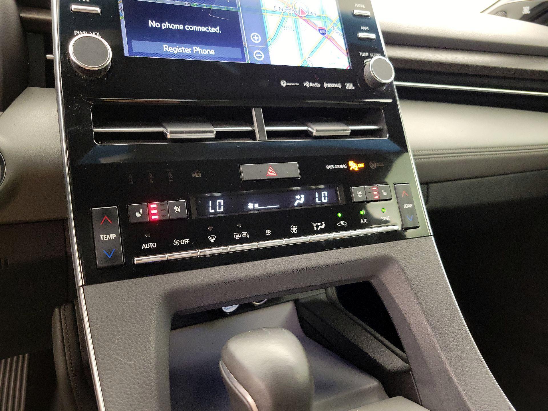 Thumbnail: 2019 Toyota Avalon - 16