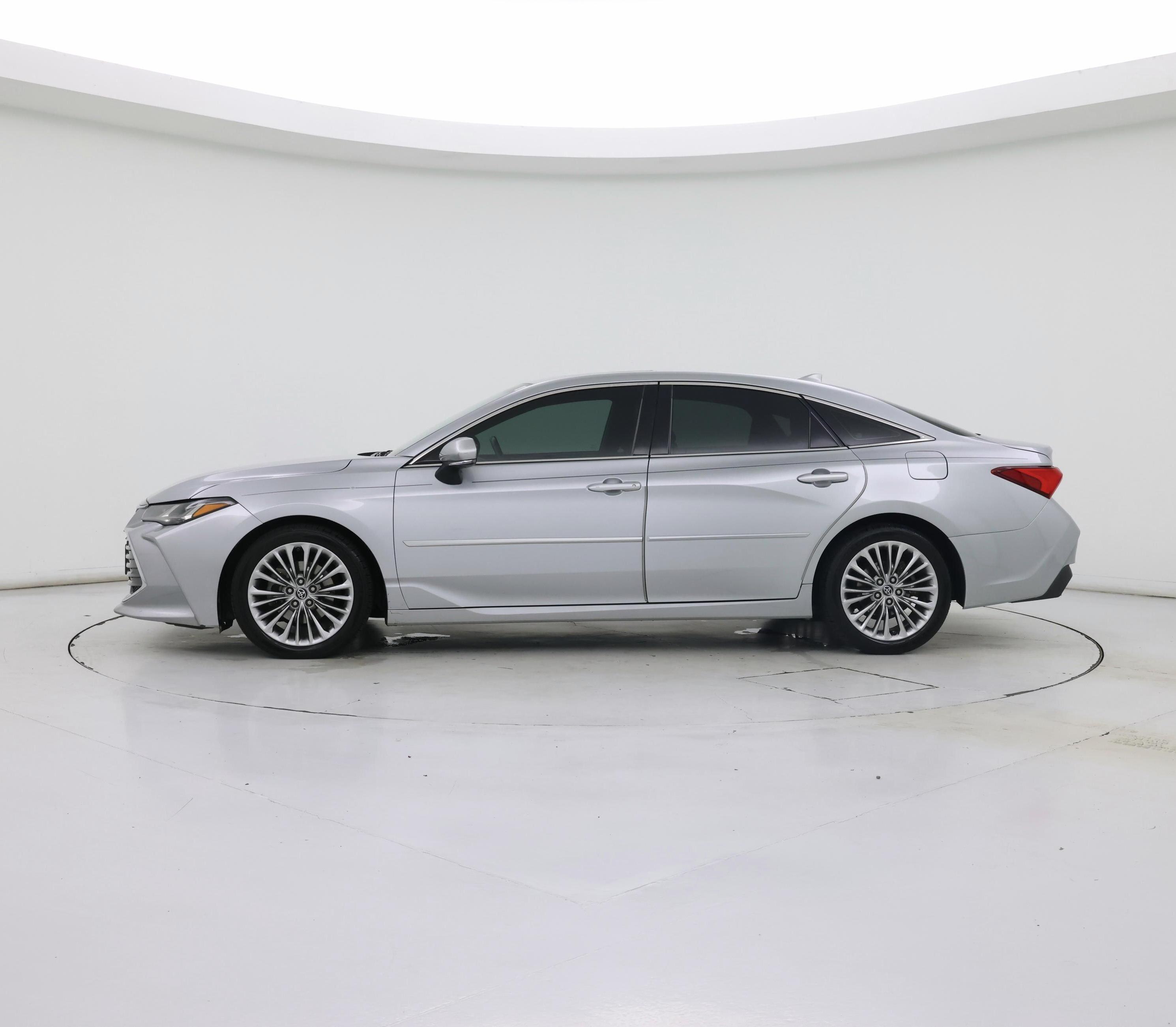 Thumbnail: 2019 Toyota Avalon - 3