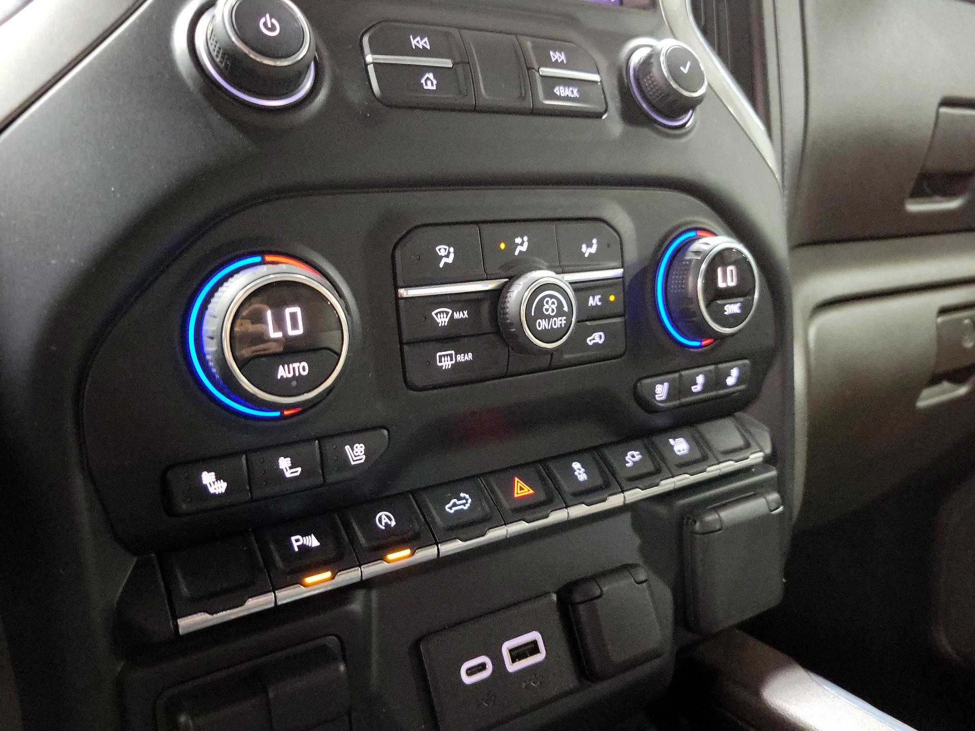 Thumbnail: 2019 Chevrolet Silverado 1500 - 16