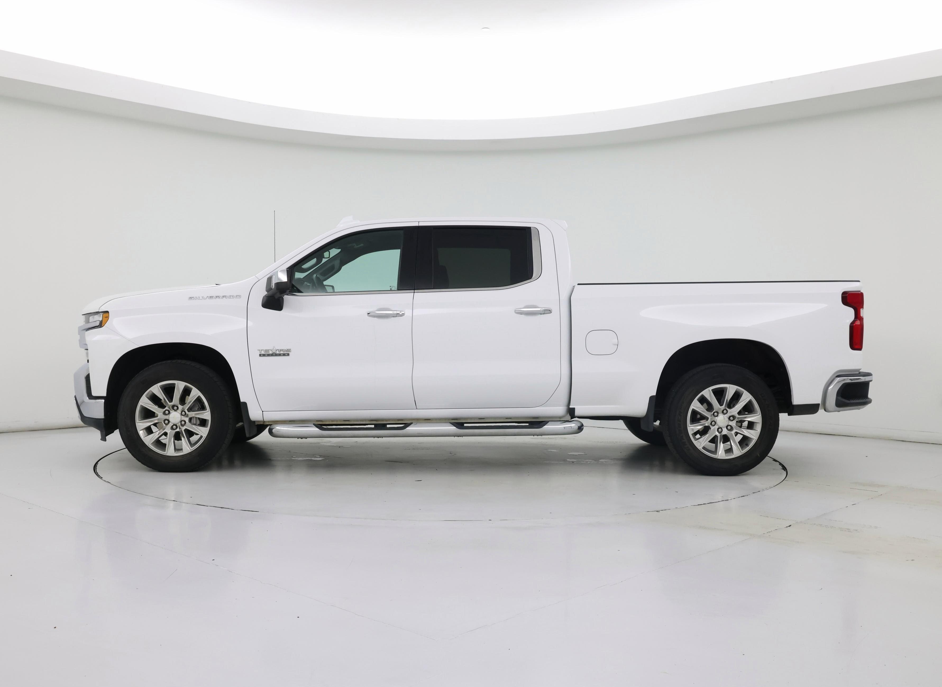Thumbnail: 2019 Chevrolet Silverado 1500 - 3
