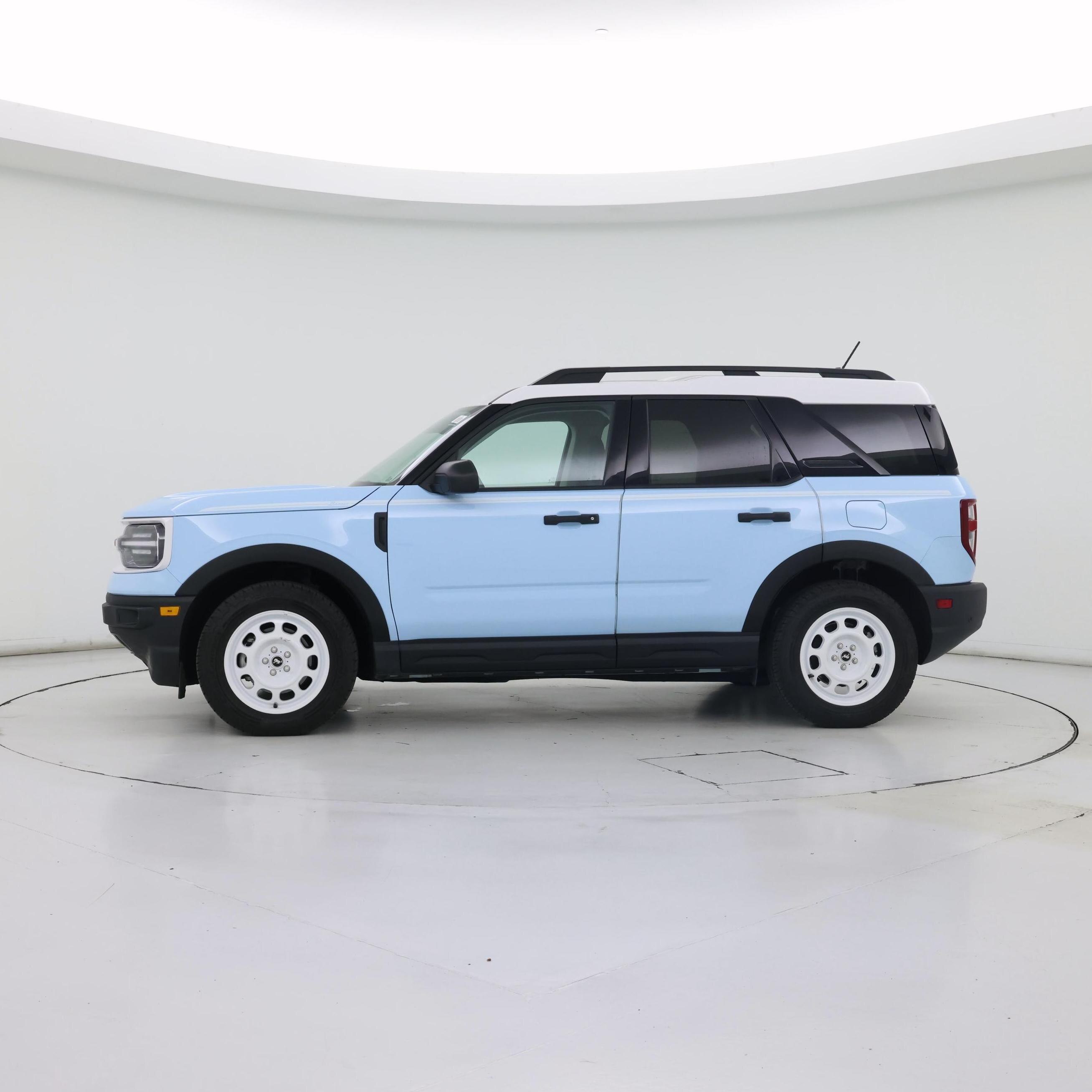 Thumbnail: 2023 Ford Bronco Sport - 3