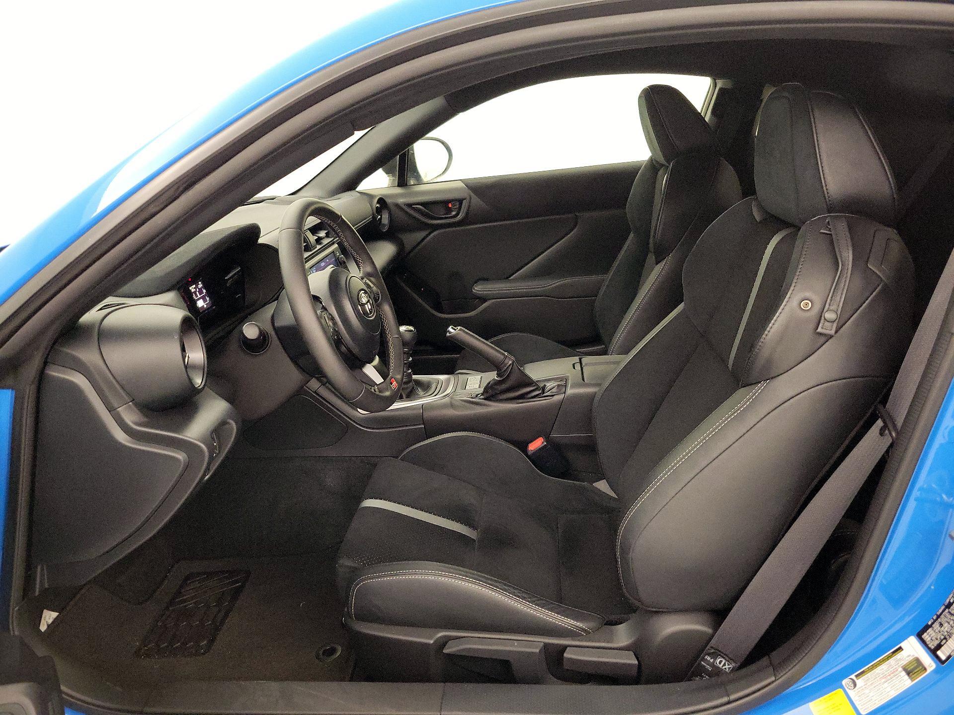 Thumbnail: 2023 Toyota GR86 - 11
