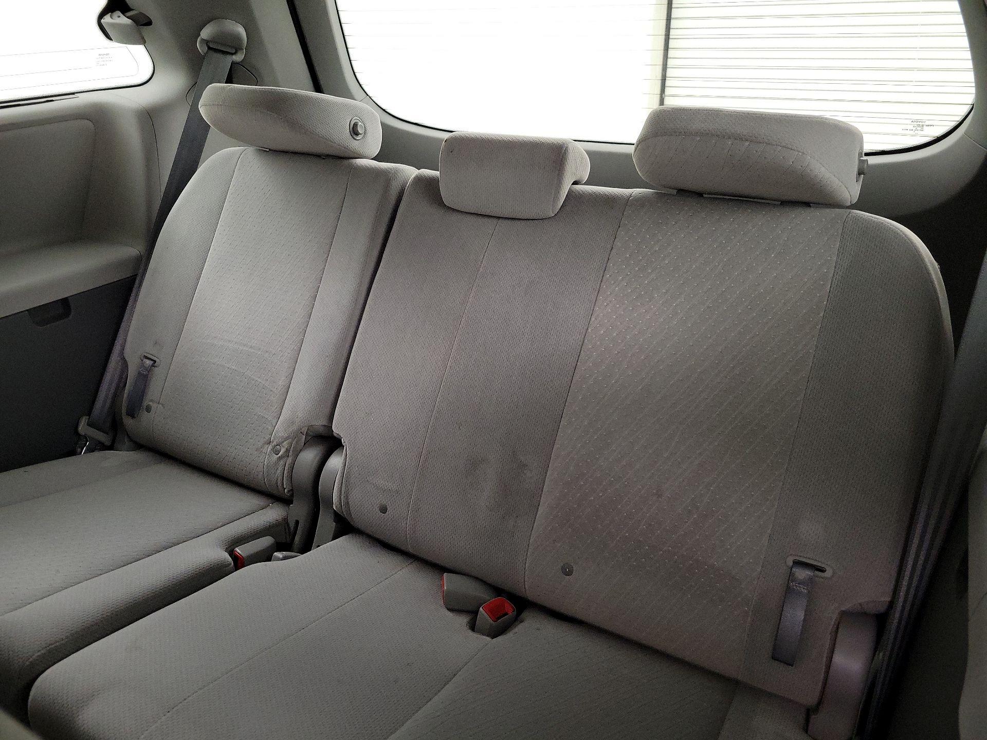 Thumbnail: 2016 Toyota Sienna - 19