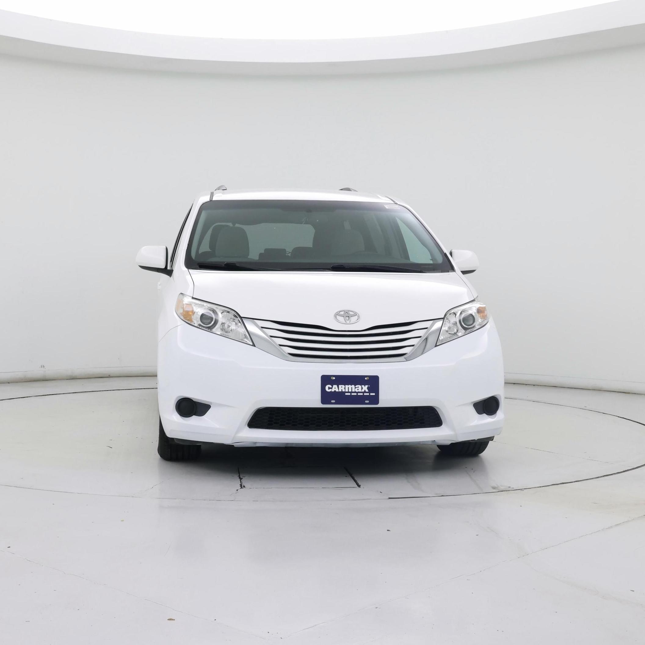 Thumbnail: 2016 Toyota Sienna - 5