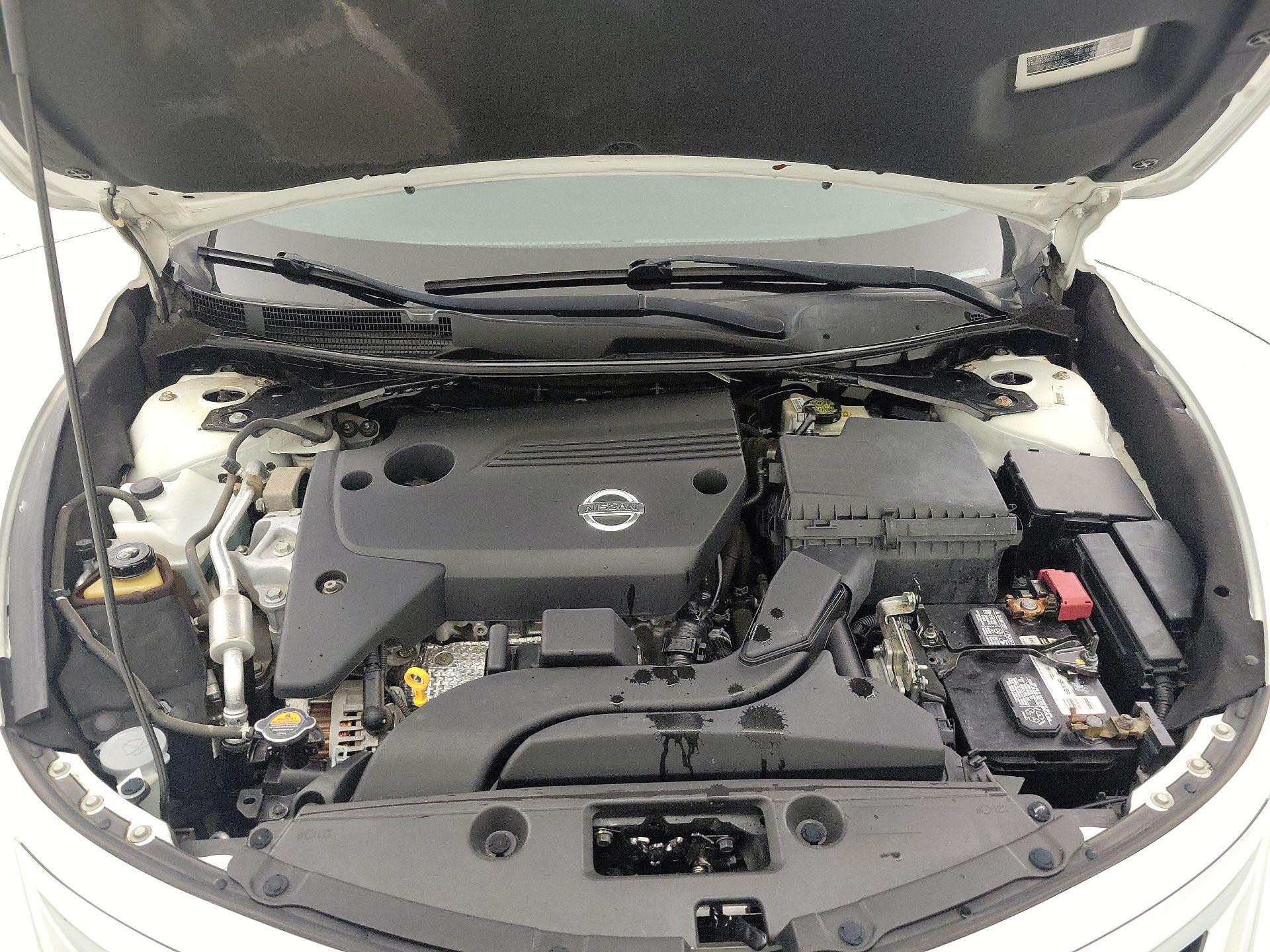 Thumbnail: 2014 Nissan Altima - 20