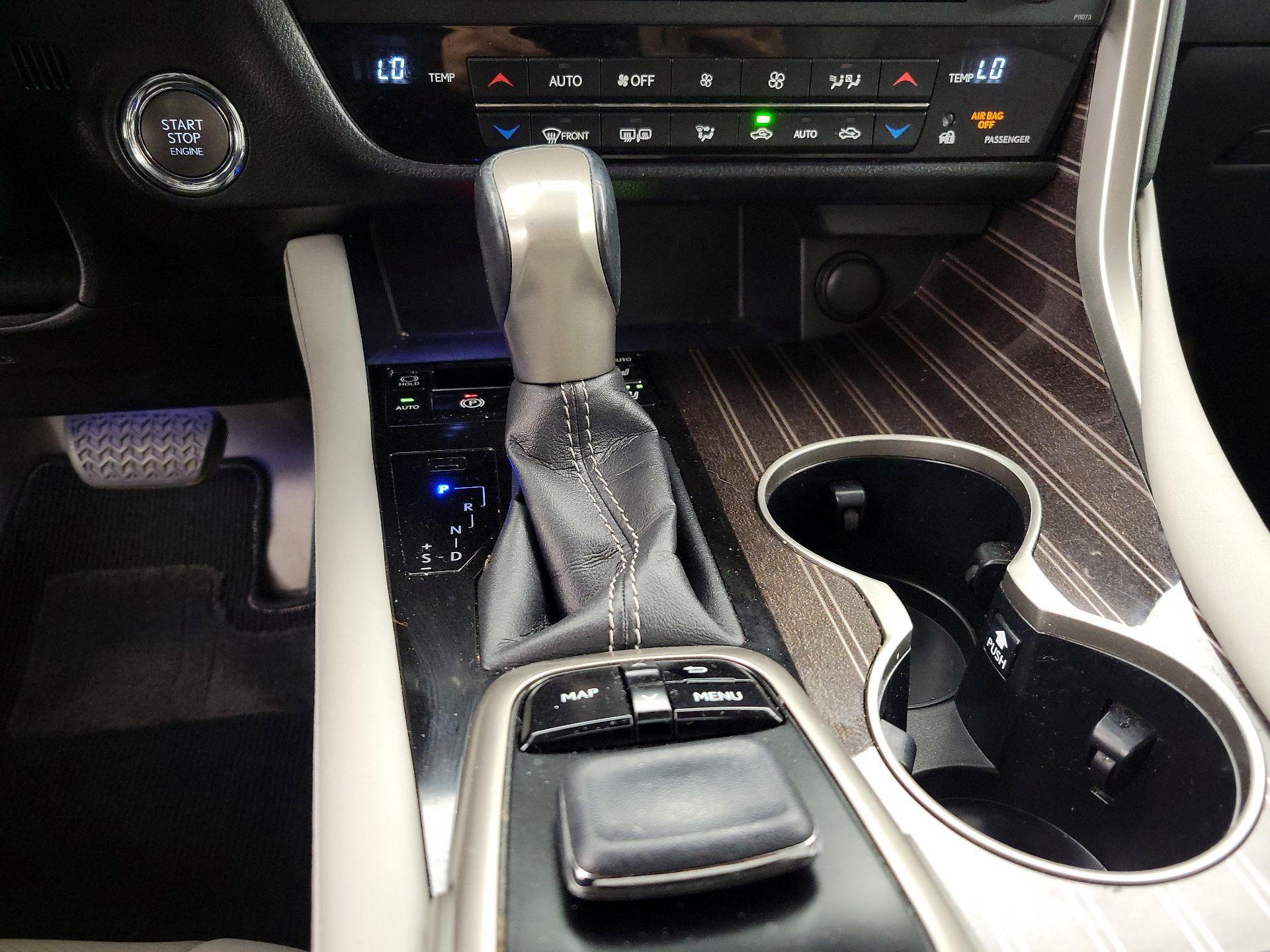 Thumbnail: 2016 Lexus RX - 17
