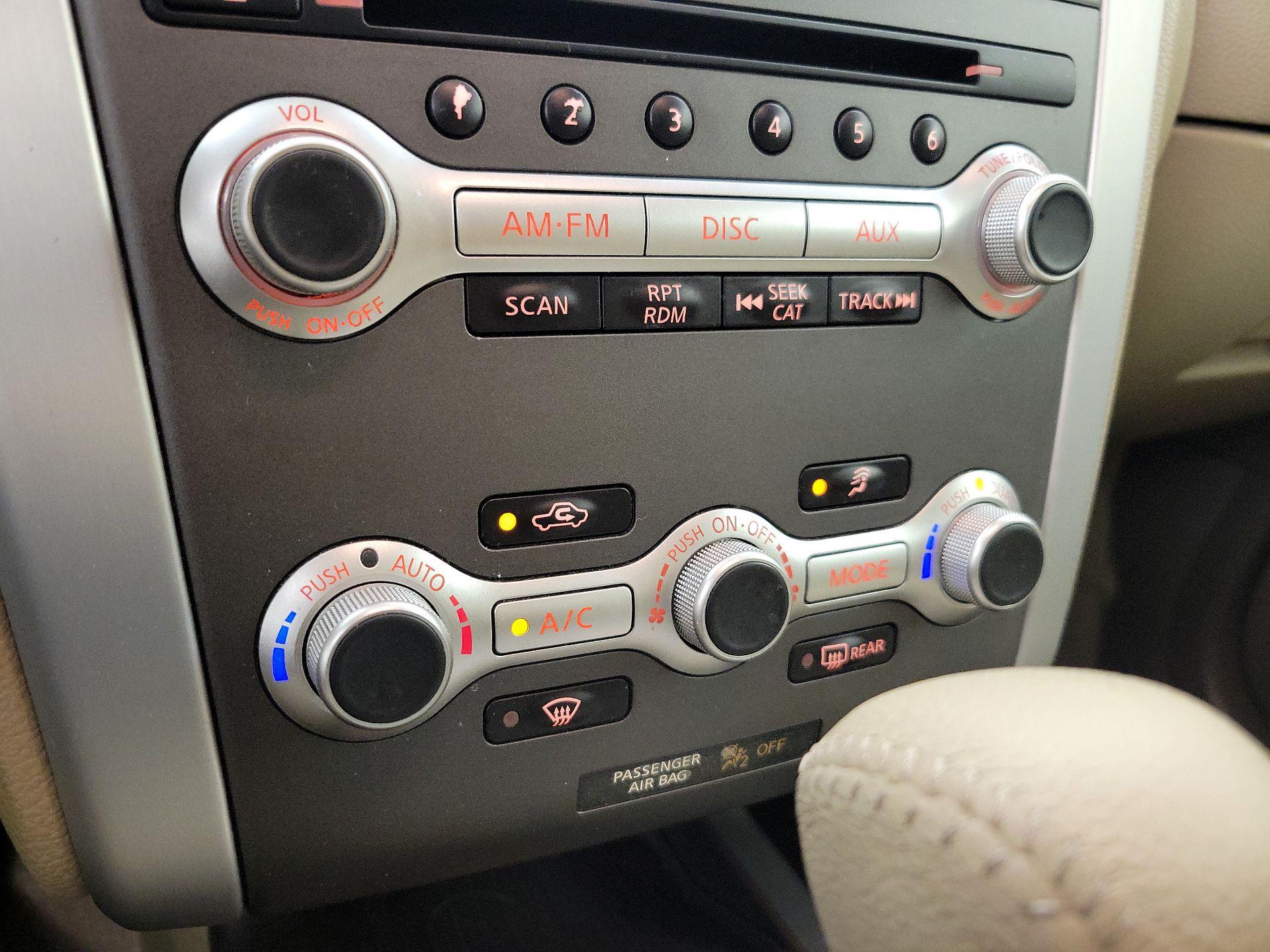 Thumbnail: 2014 Nissan Murano - 16