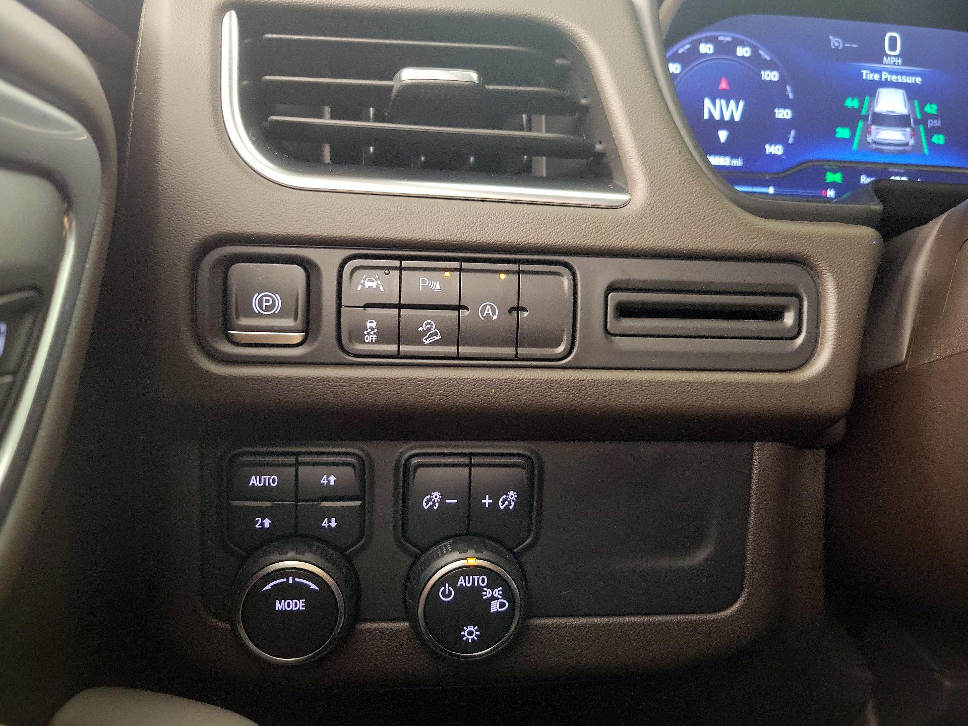 Thumbnail: 2024 Chevrolet Tahoe - 13