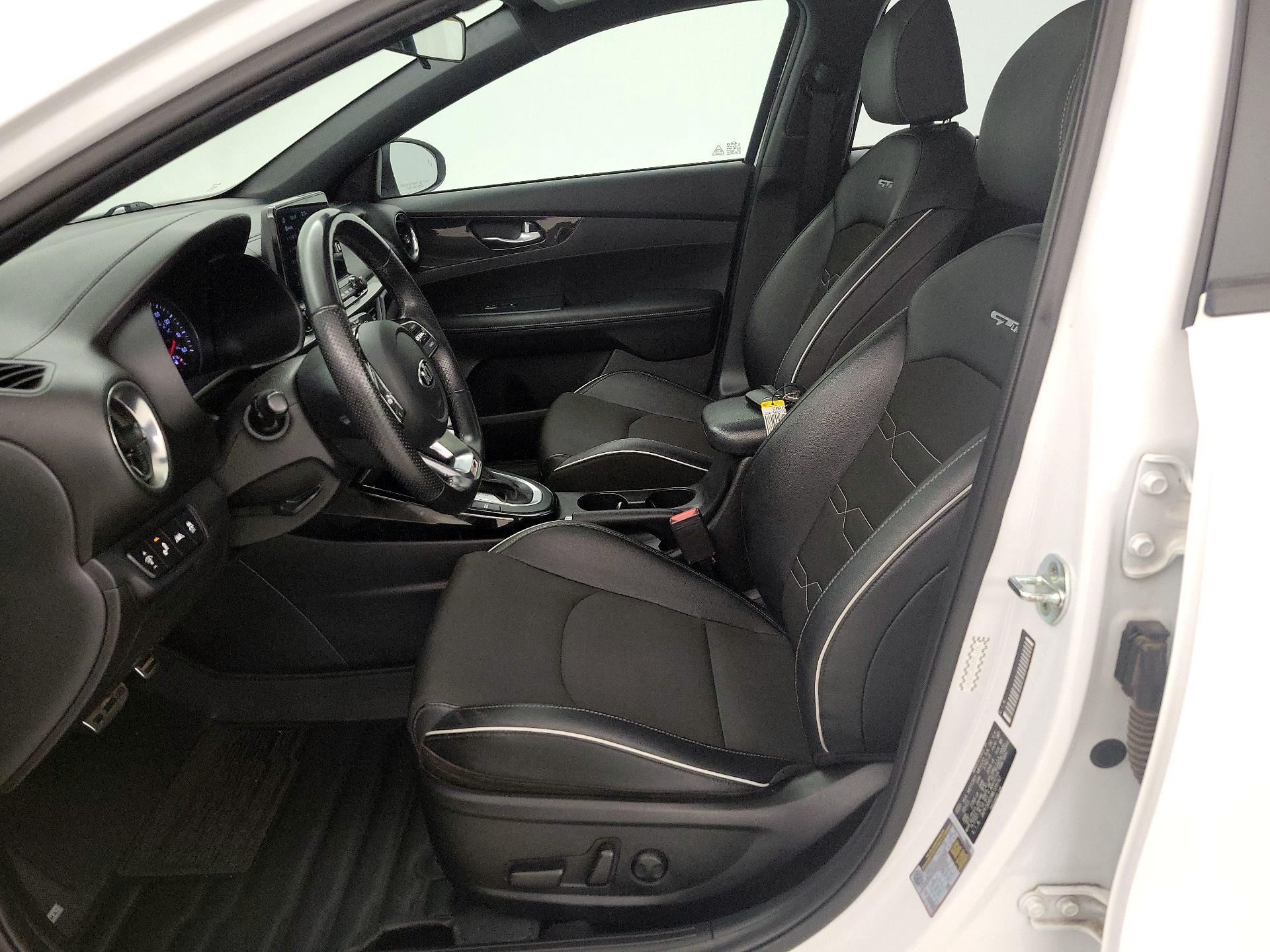 Thumbnail: 2021 Kia Forte - 11