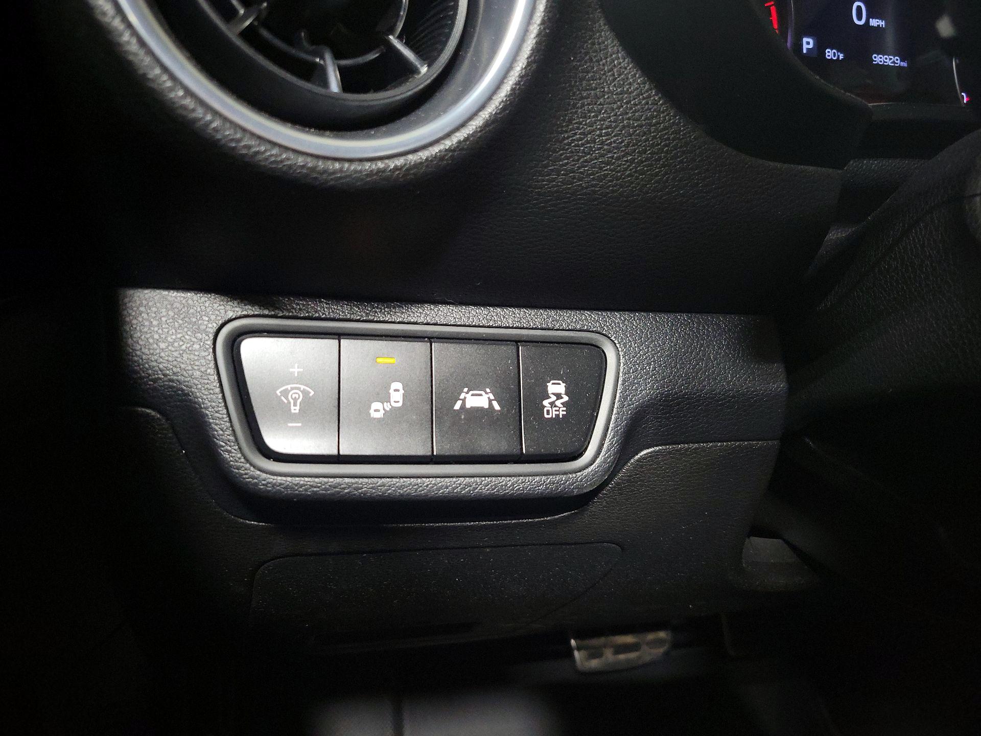 Thumbnail: 2021 Kia Forte - 13