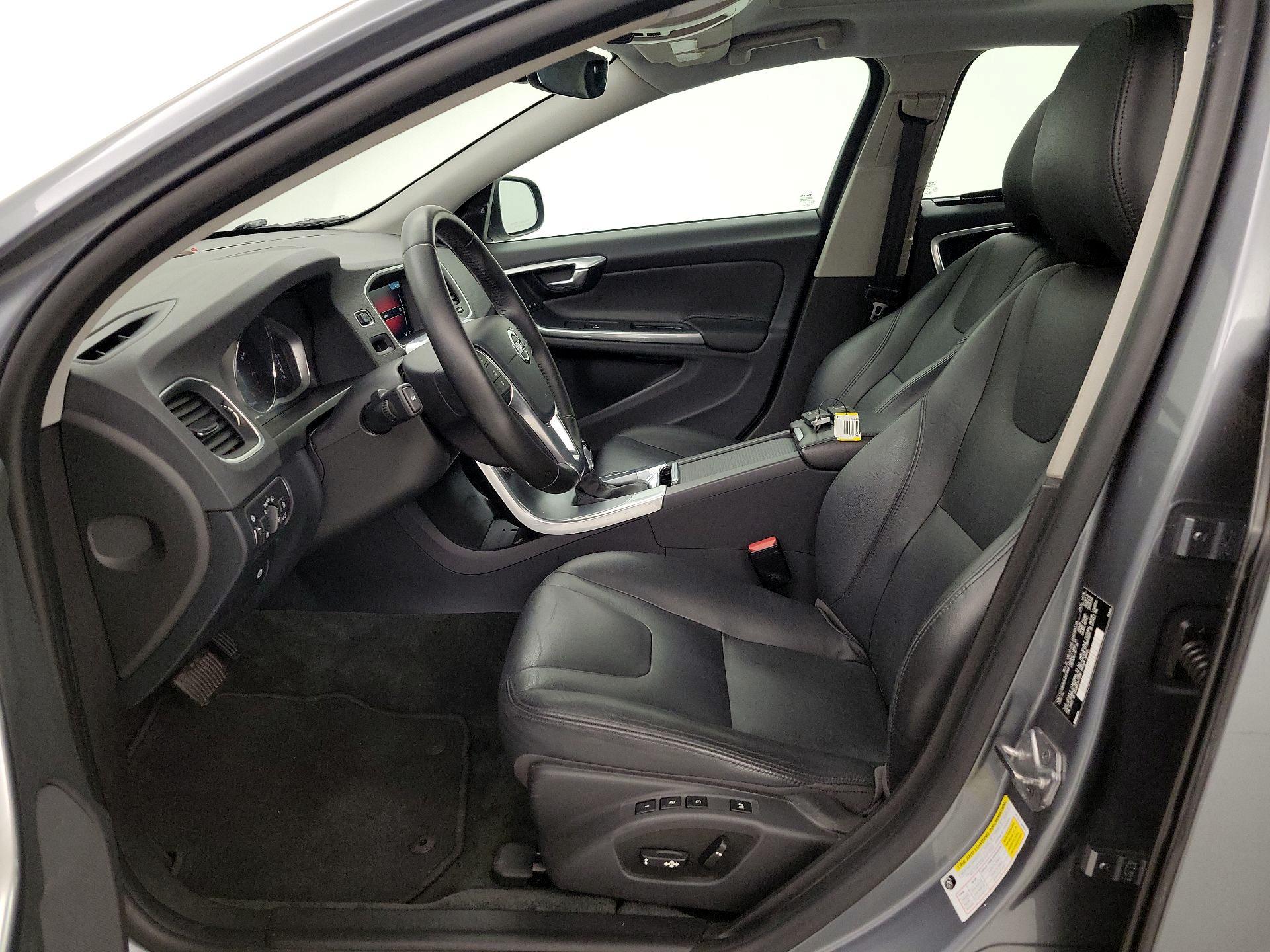 Thumbnail: 2017 Volvo S60 - 11