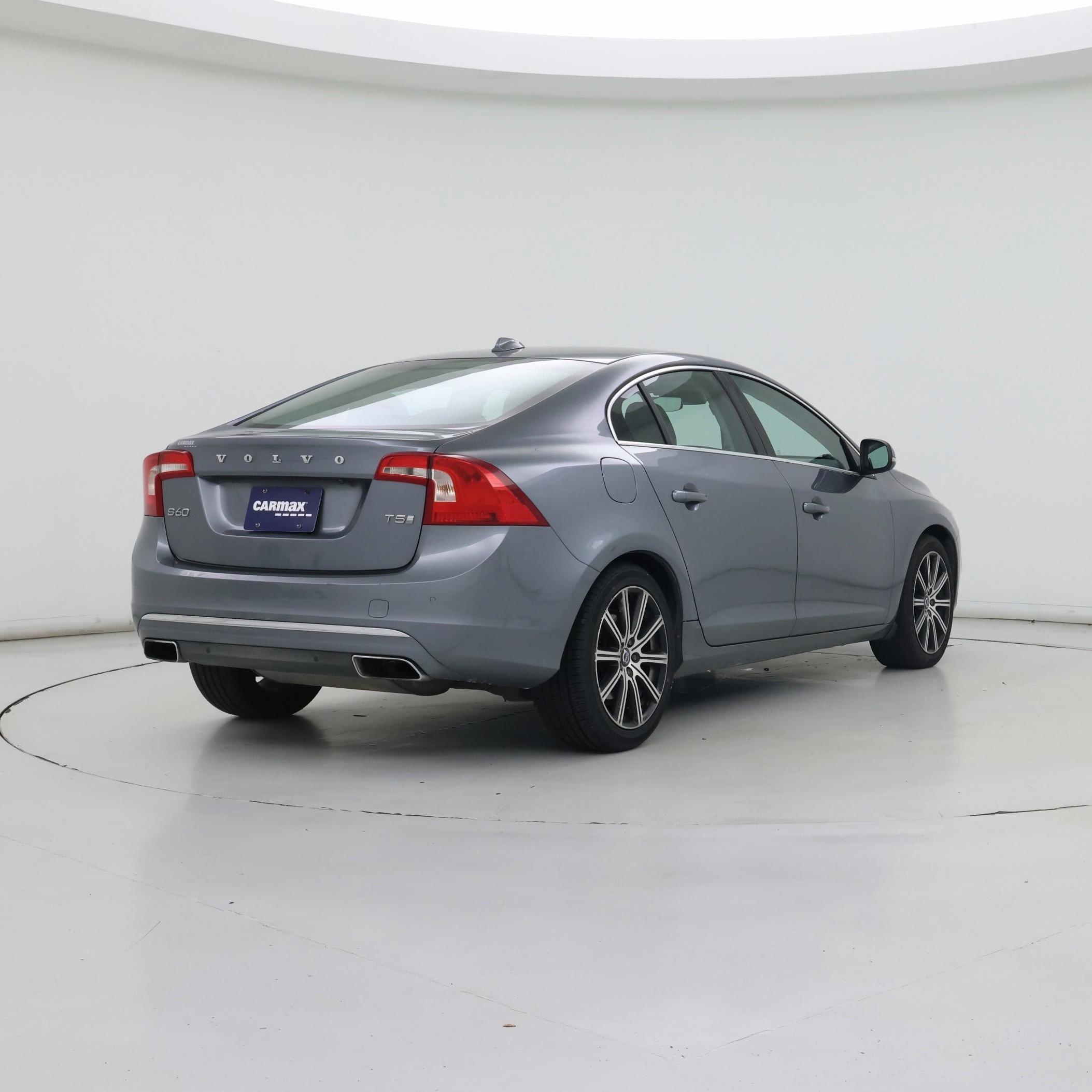 Thumbnail: 2017 Volvo S60 - 8