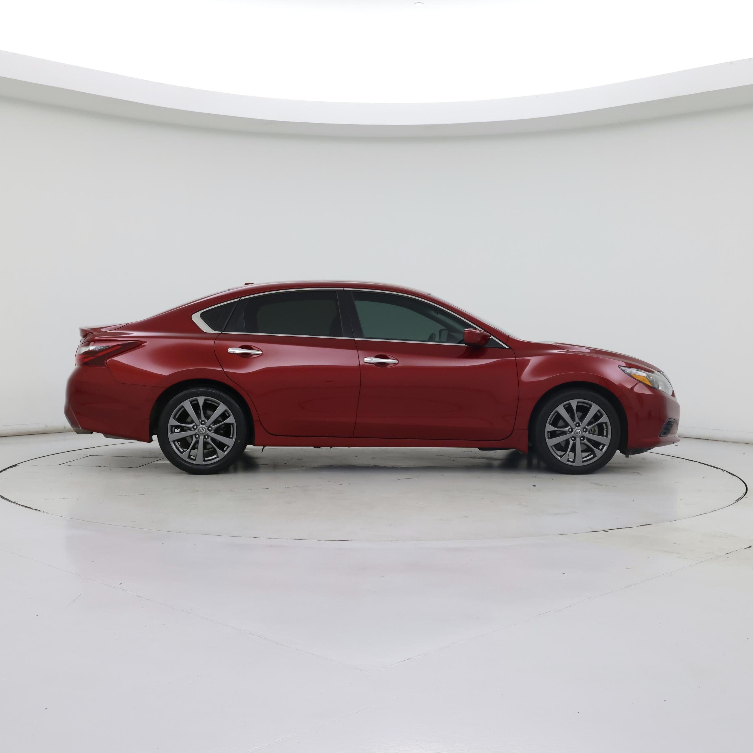 Thumbnail: 2018 Nissan Altima - 7