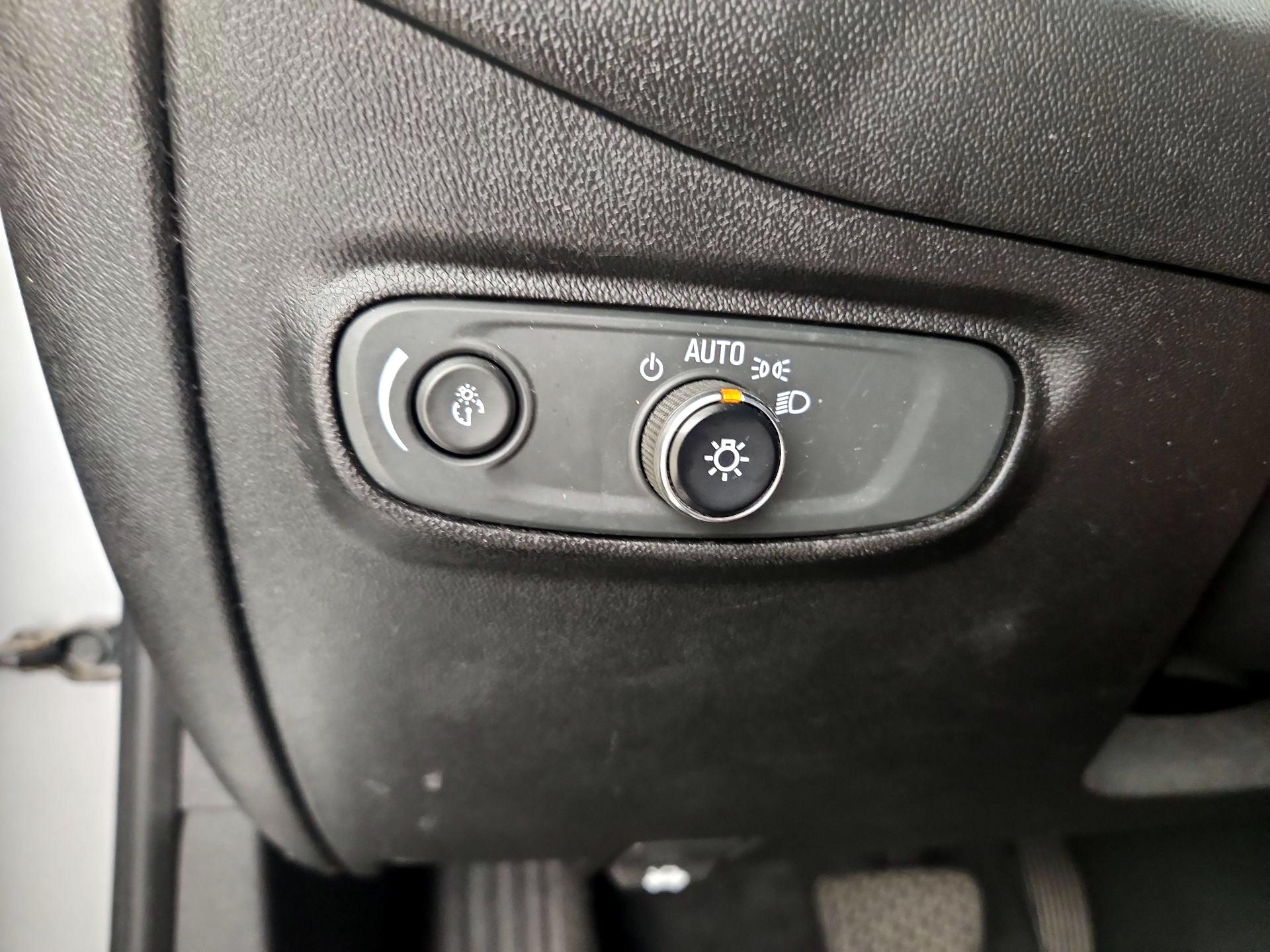 Thumbnail: 2019 Chevrolet Equinox - 13