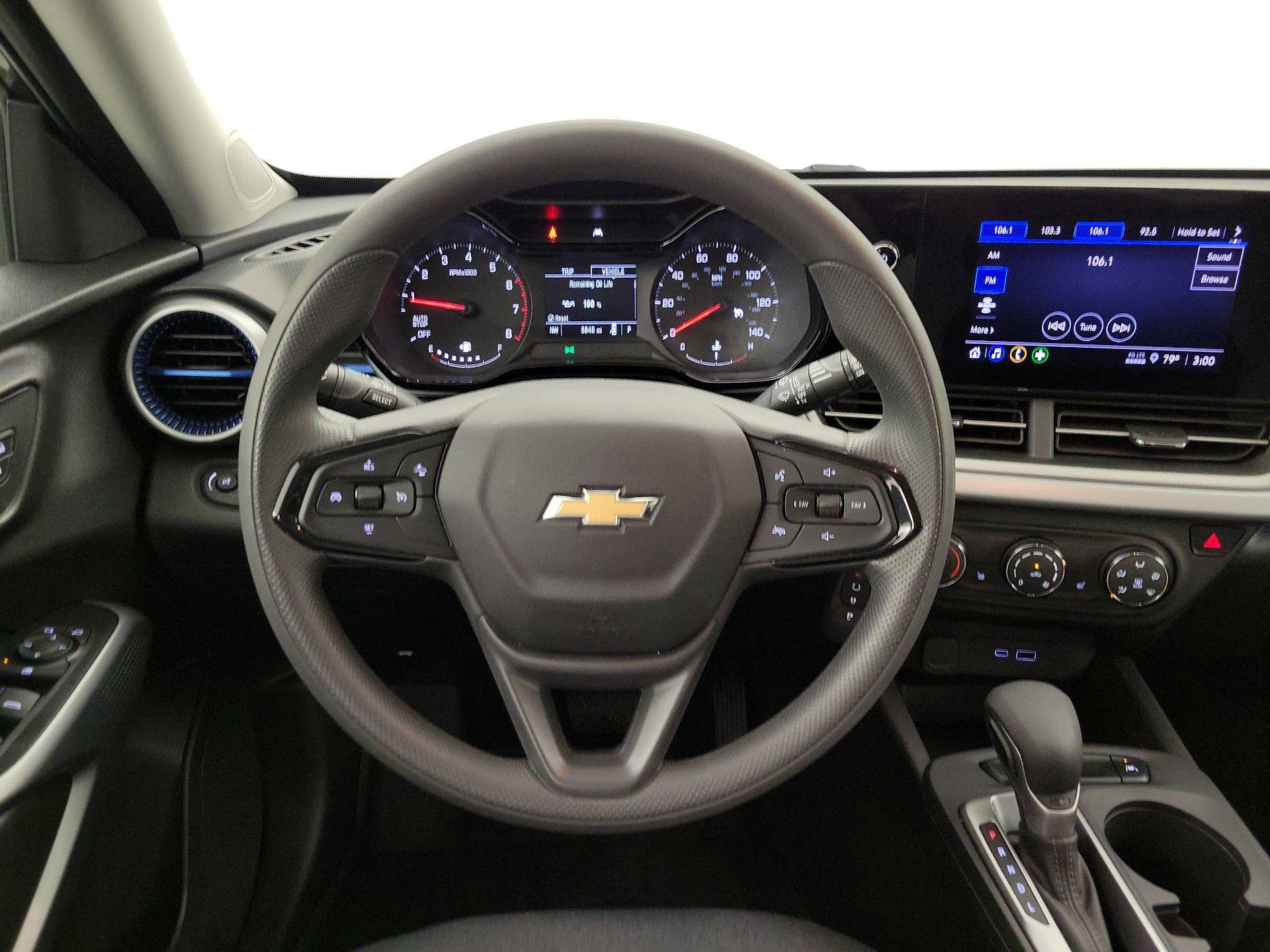 Thumbnail: 2024 Chevrolet Trax - 10