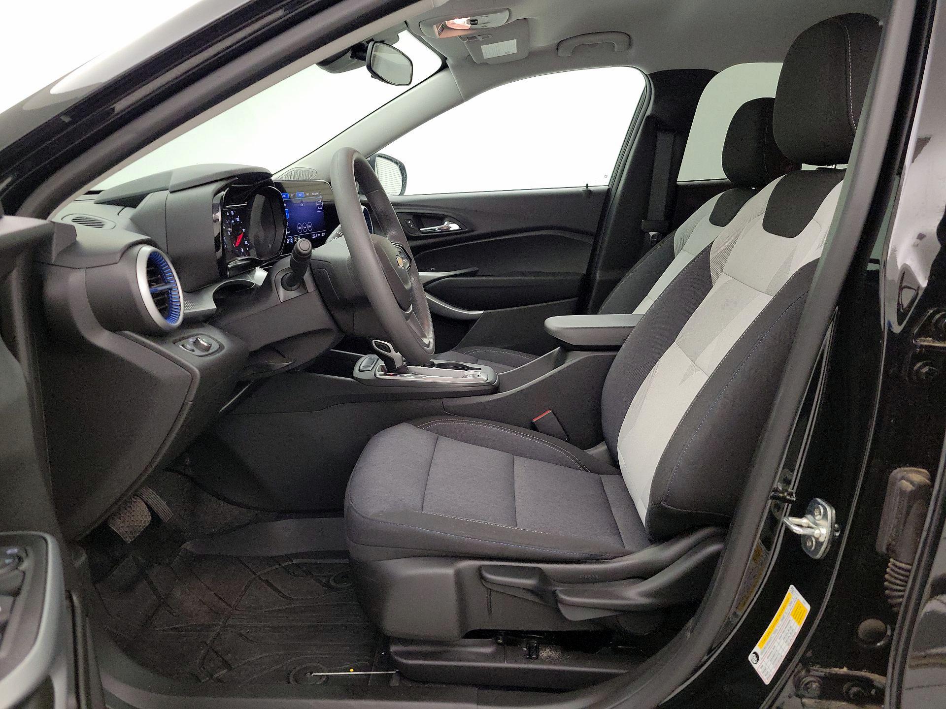 Thumbnail: 2024 Chevrolet Trax - 11