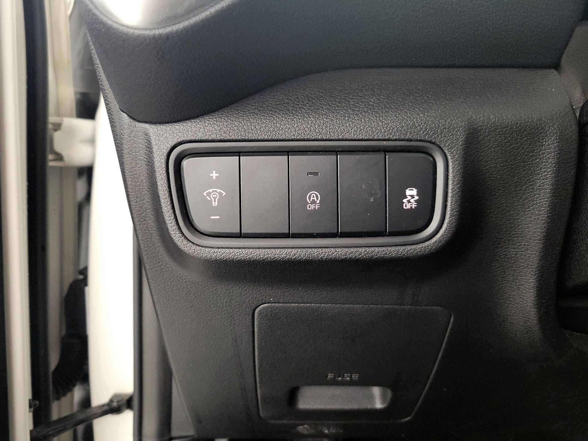 Thumbnail: 2020 Kia Soul - 13