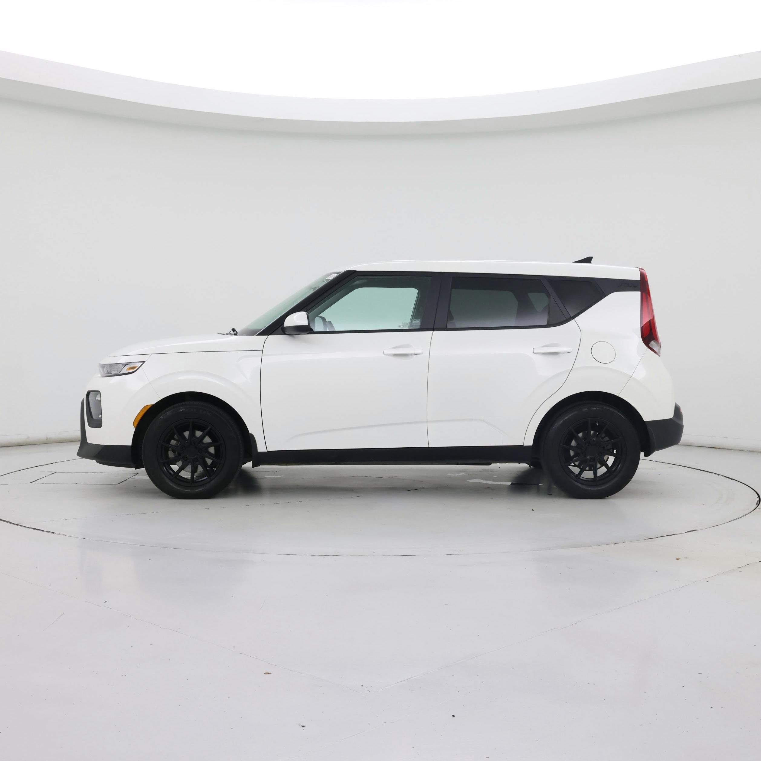 Thumbnail: 2020 Kia Soul - 3