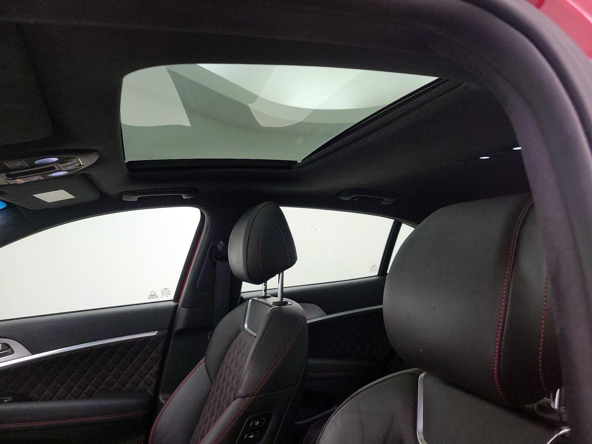 Thumbnail: 2019 Genesis G70 - 18