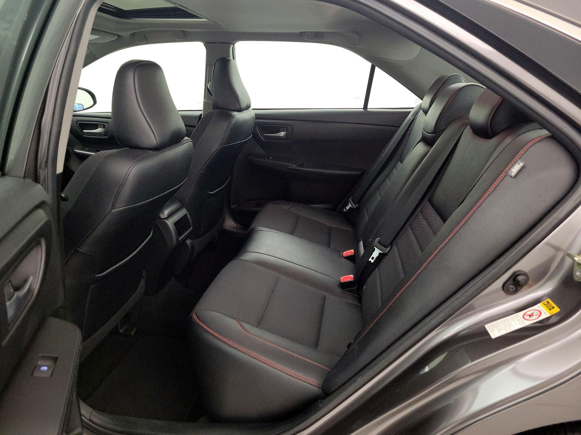 Thumbnail: 2016 Toyota Camry - 19