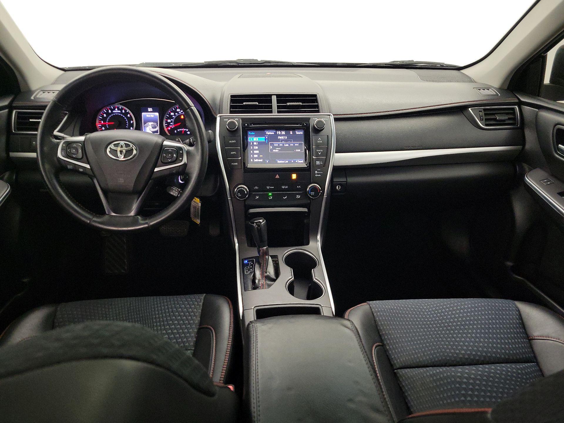 Thumbnail: 2015 Toyota Camry - 9