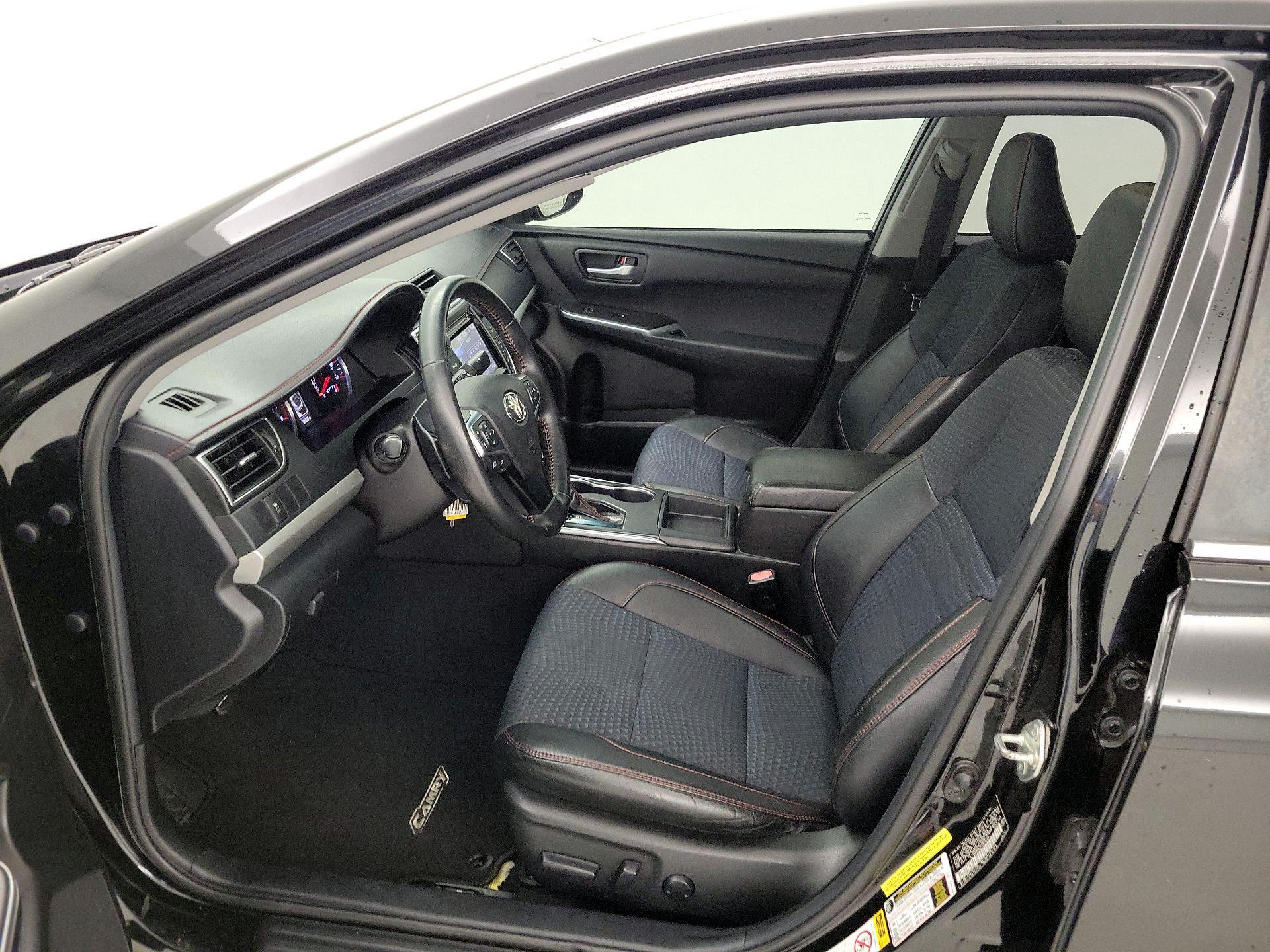 Thumbnail: 2015 Toyota Camry - 11