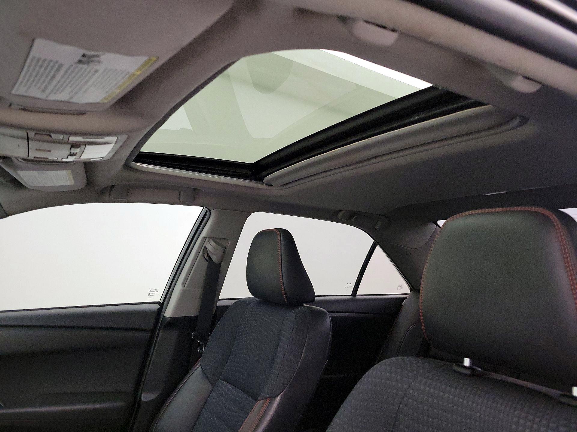 Thumbnail: 2015 Toyota Camry - 19