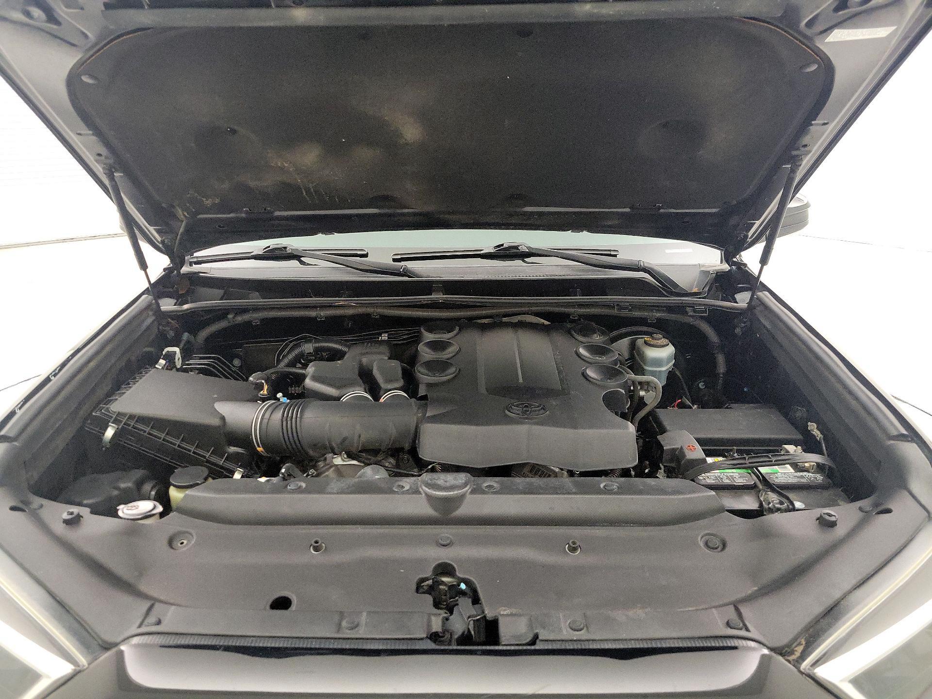 Thumbnail: 2016 Toyota 4Runner - 20