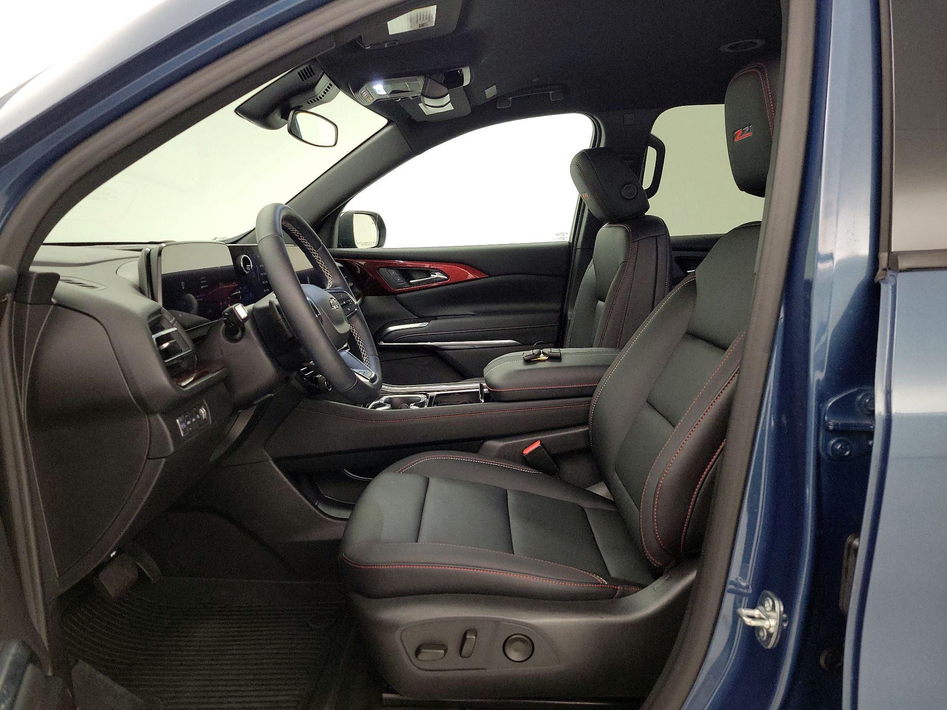 Thumbnail: 2025 Chevrolet Traverse - 11