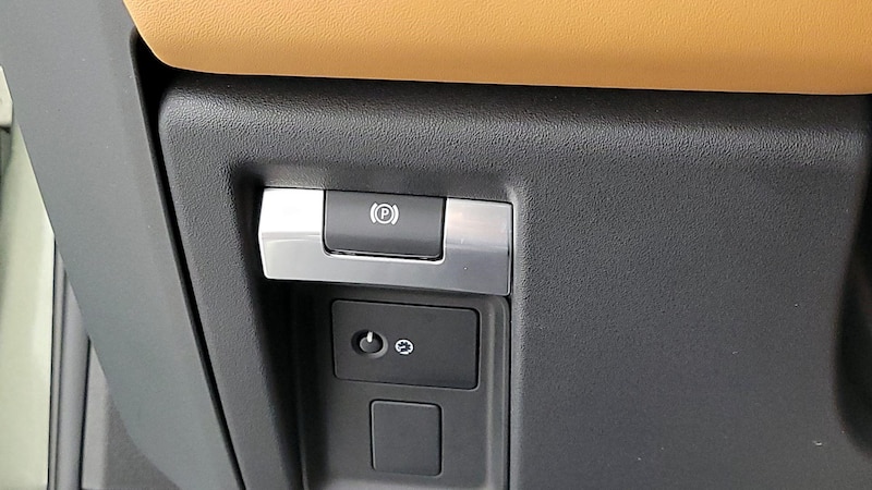 2021 Land Rover Defender 90 13