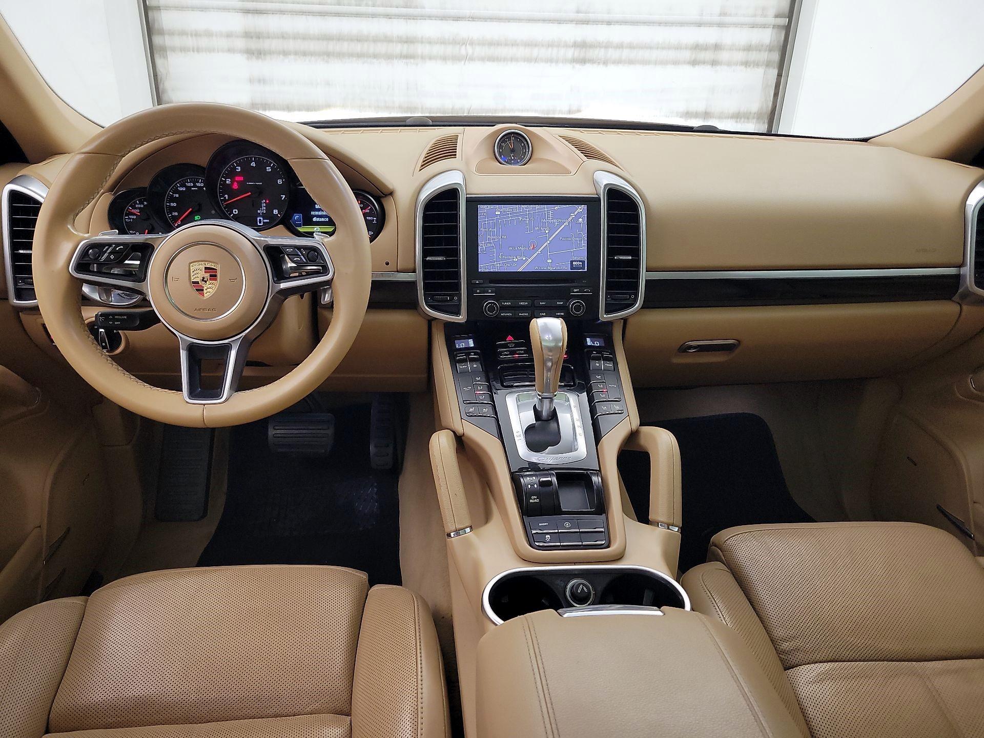 Thumbnail: 2017 Porsche Cayenne - 9