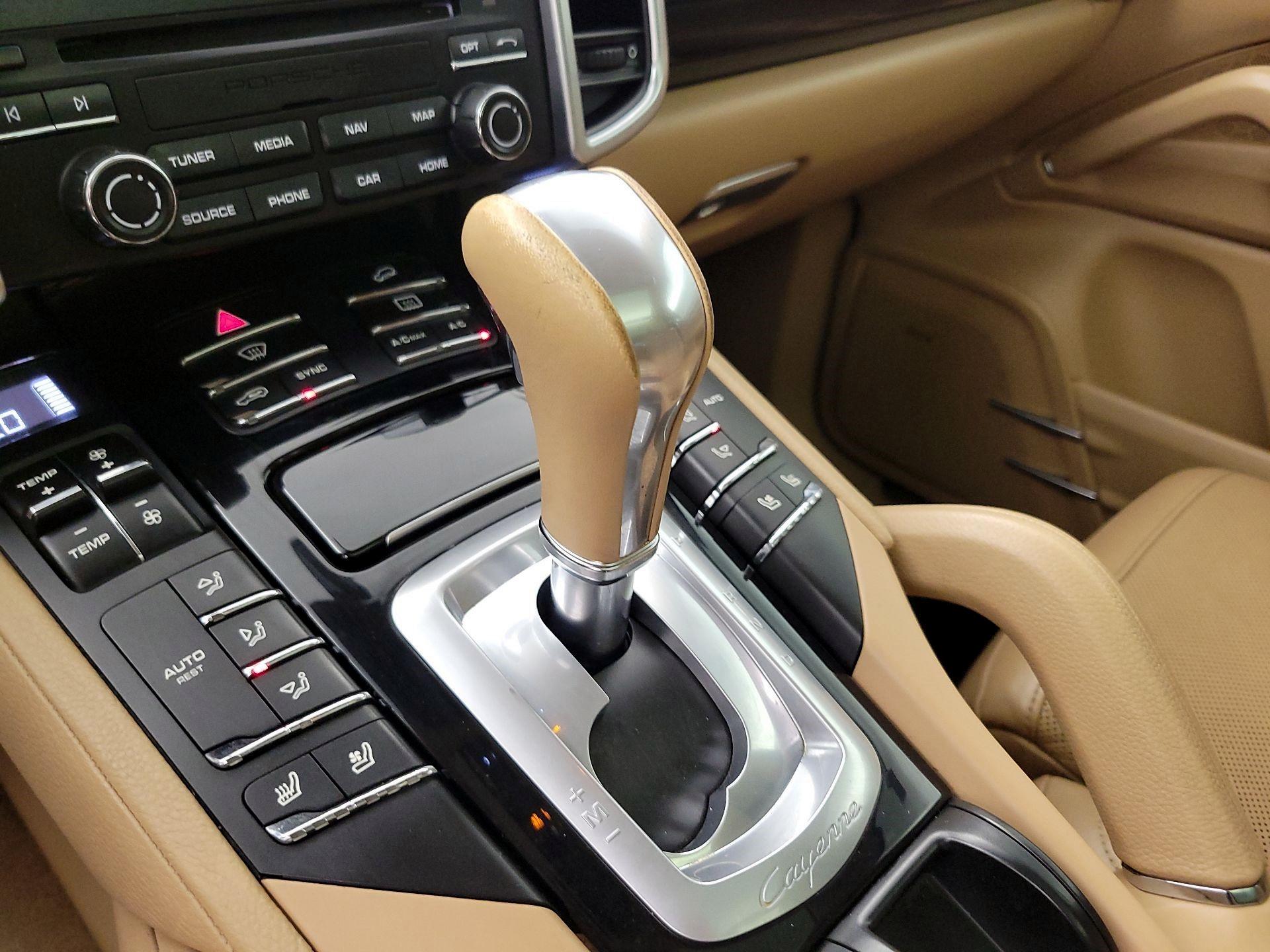 Thumbnail: 2017 Porsche Cayenne - 18